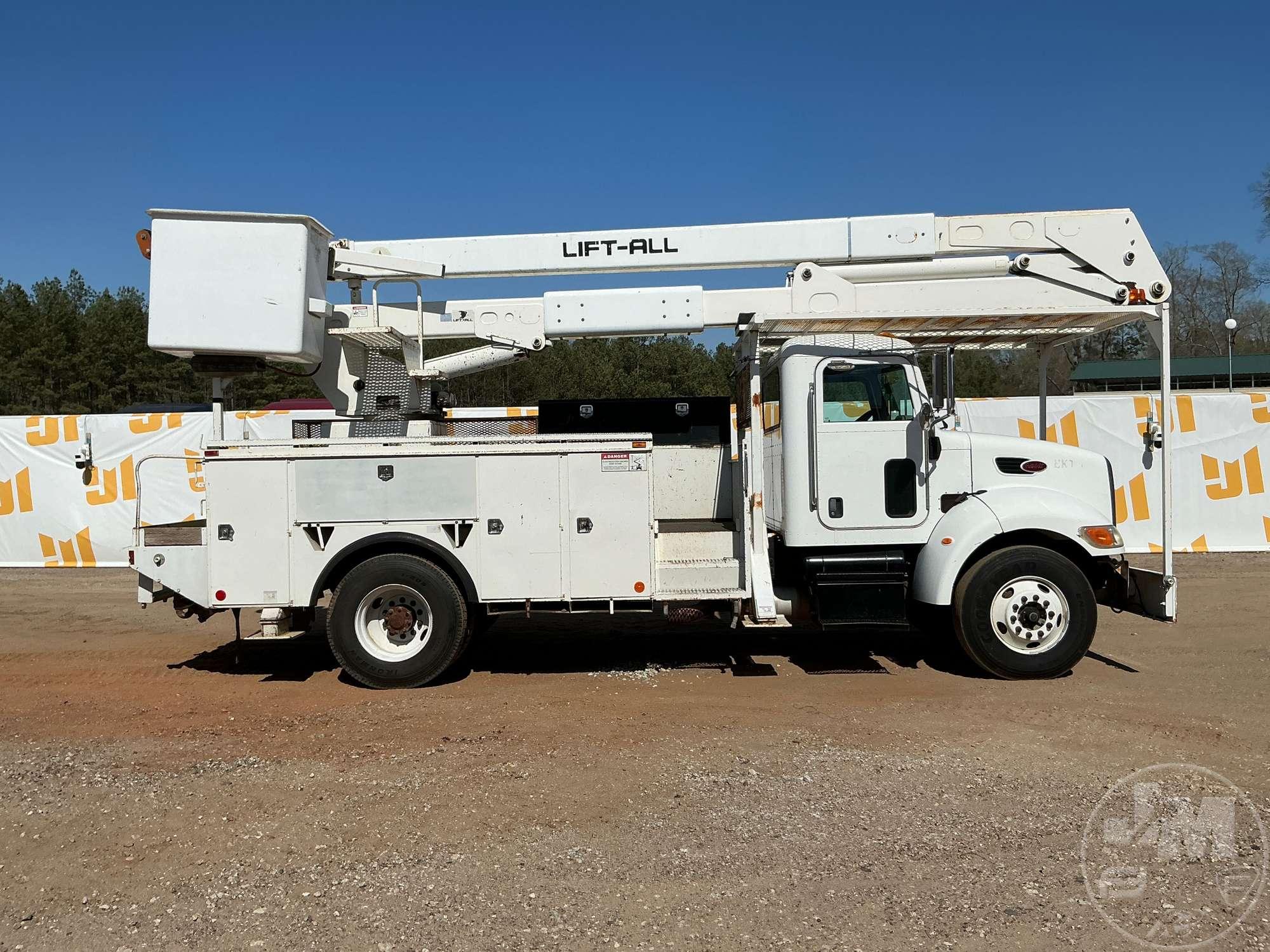 2007 PETERBILT BUCKET TRUCK LIFT-ALL L0M10-55-2MS VIN: 2NPLHZ7X97M687708