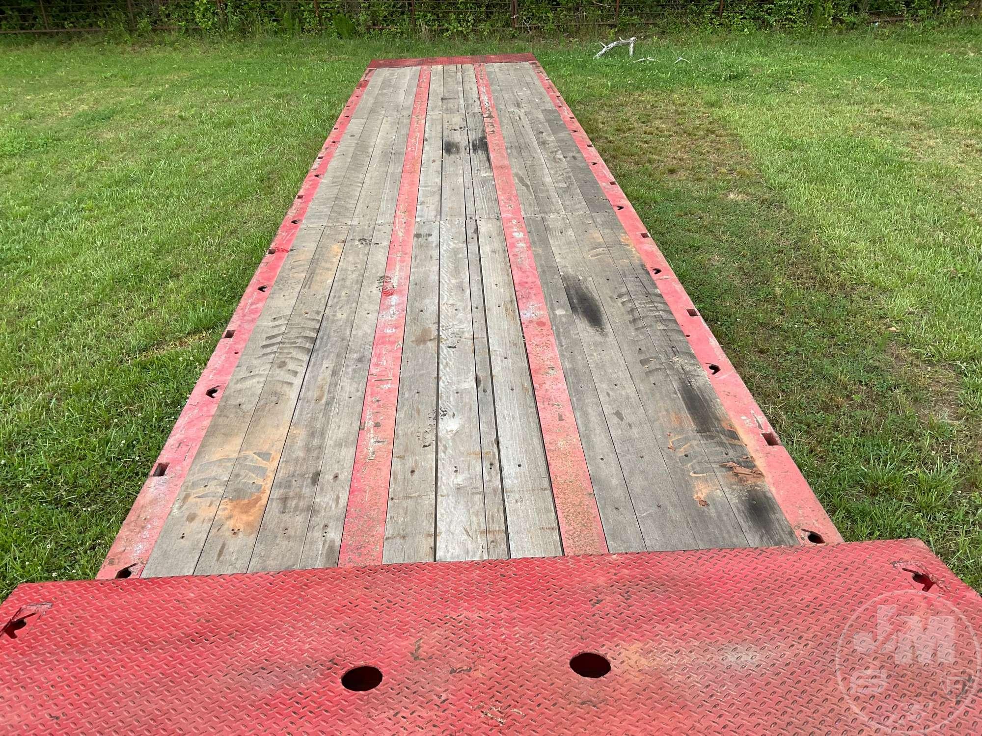 2005 TRAIL KING INDUSTRIES SA2 SLIDING AXLE TRAILER VIN: 1TKA050215M098578