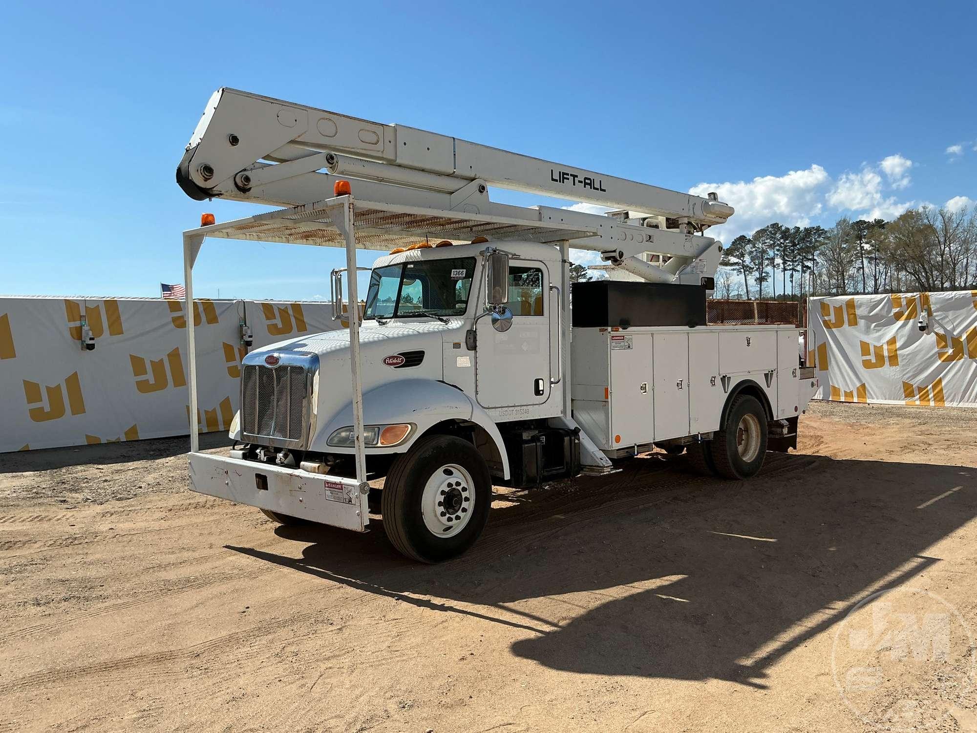 2007 PETERBILT BUCKET TRUCK LIFT-ALL L0M10-55-2MS VIN: 2NPLHZ7X97M687708