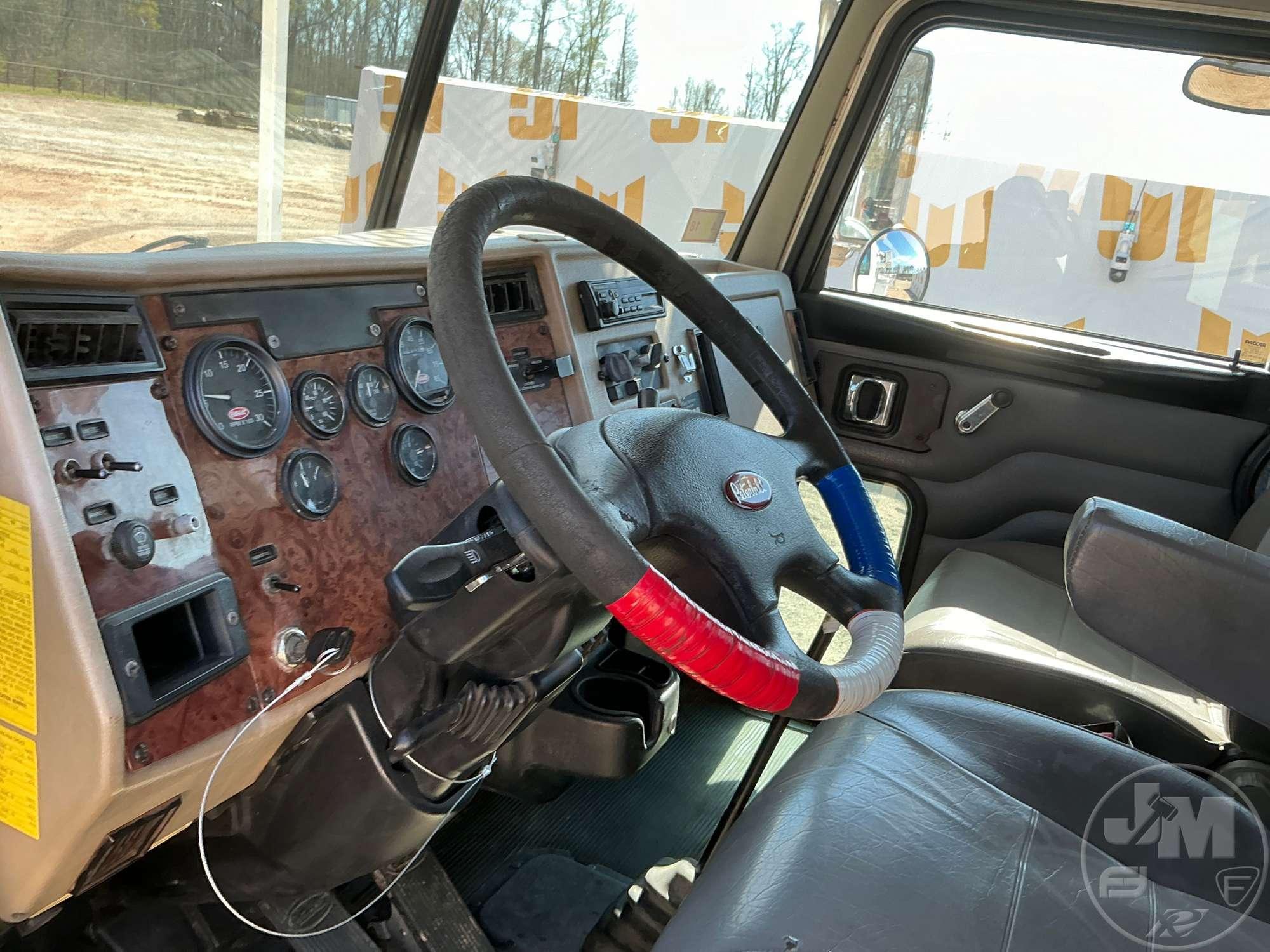 2007 PETERBILT BUCKET TRUCK LIFT-ALL L0M10-55-2MS VIN: 2NPLHZ7X97M687708