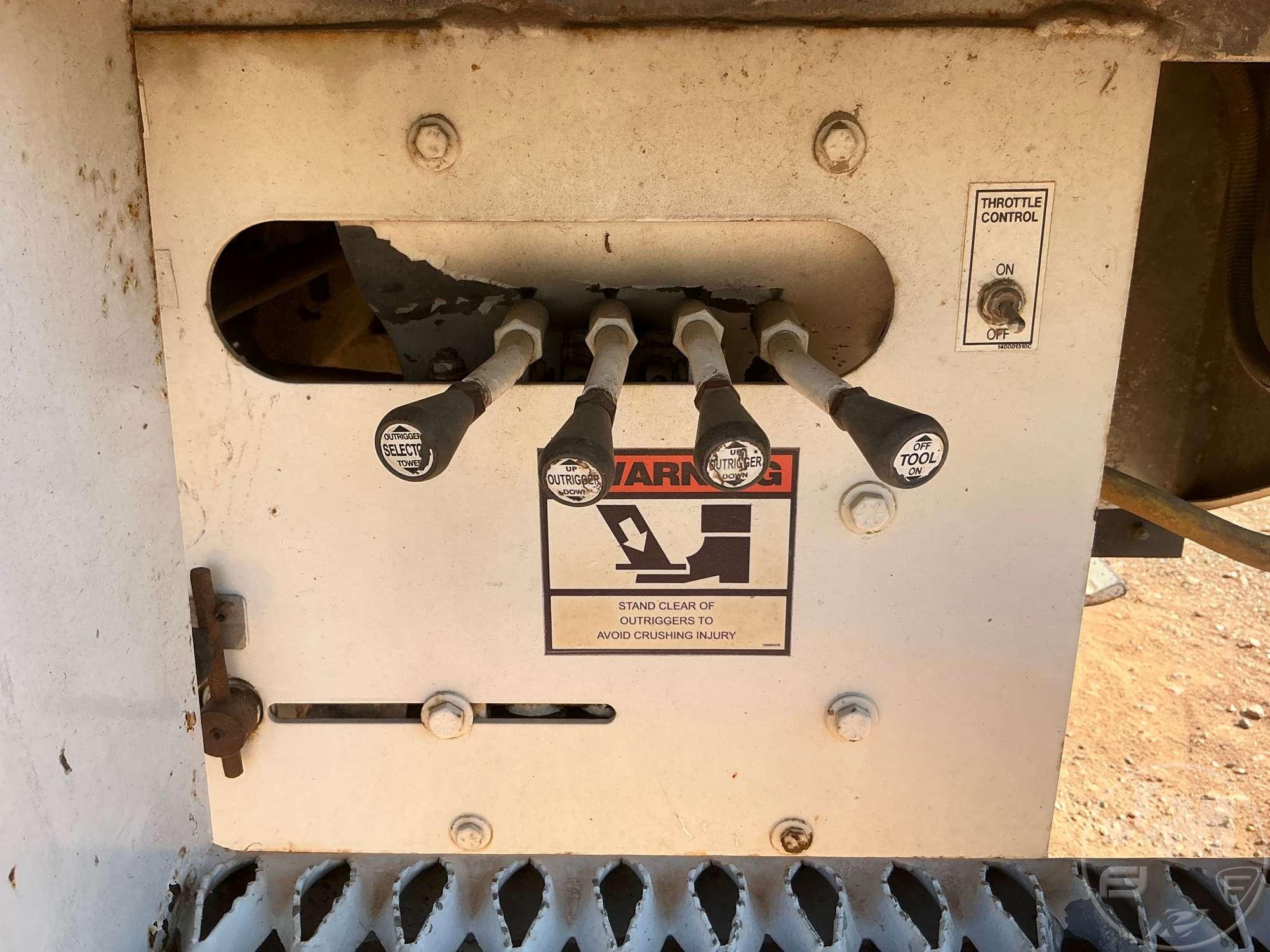 2007 PETERBILT BUCKET TRUCK LIFT-ALL L0M10-55-2MS VIN: 2NPLHZ7X97M687708