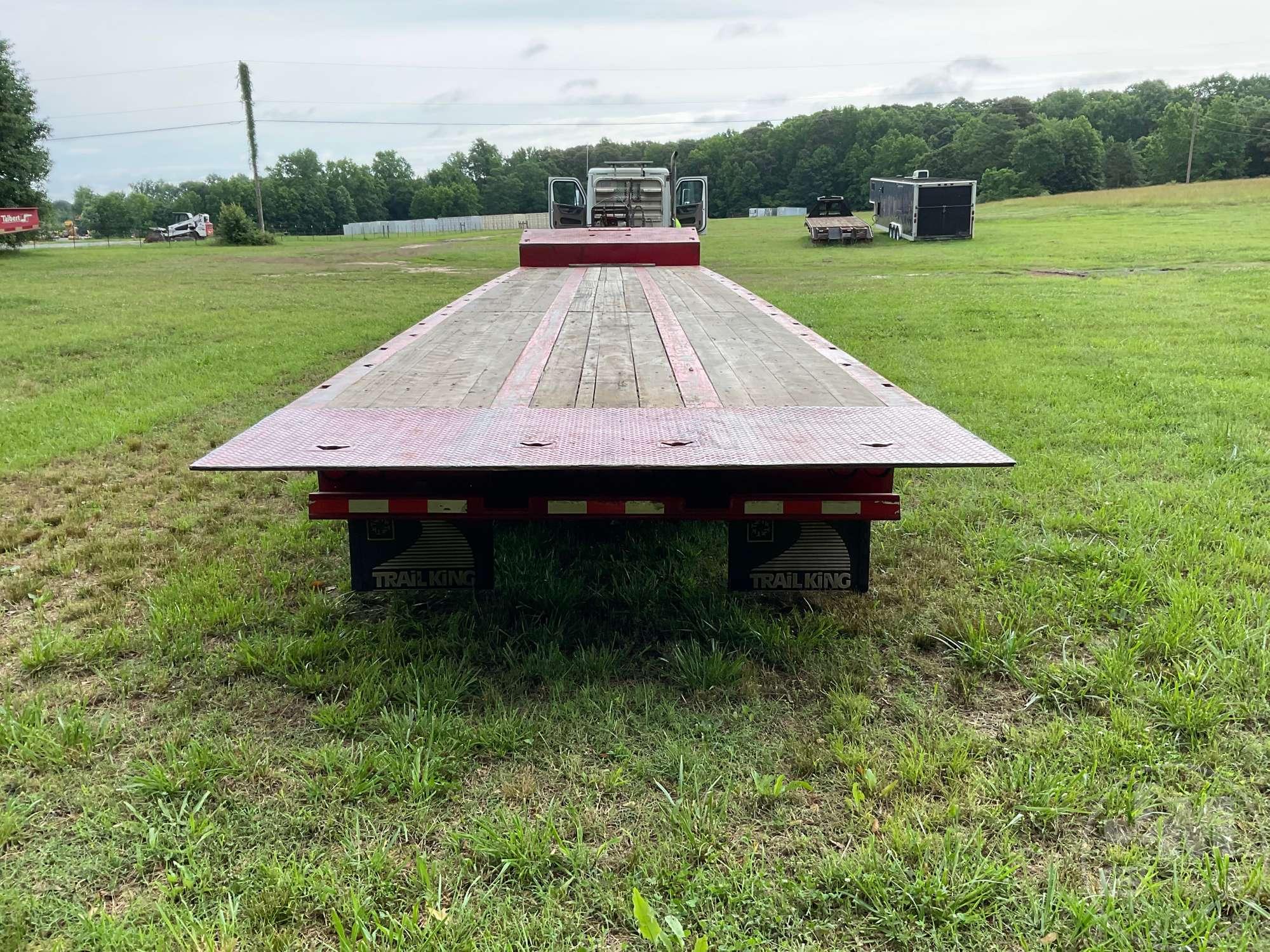 2005 TRAIL KING INDUSTRIES SA2 SLIDING AXLE TRAILER VIN: 1TKA050215M098578