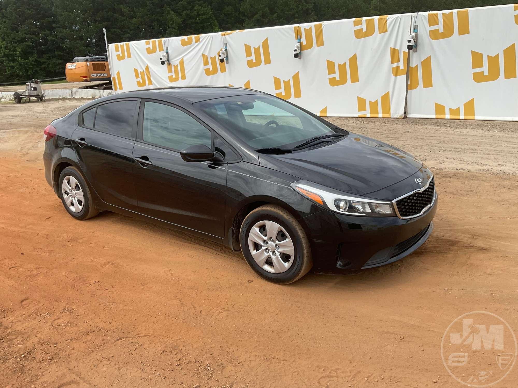 2017 KIA FORTE VIN: 3KPFK4A76HE015368
