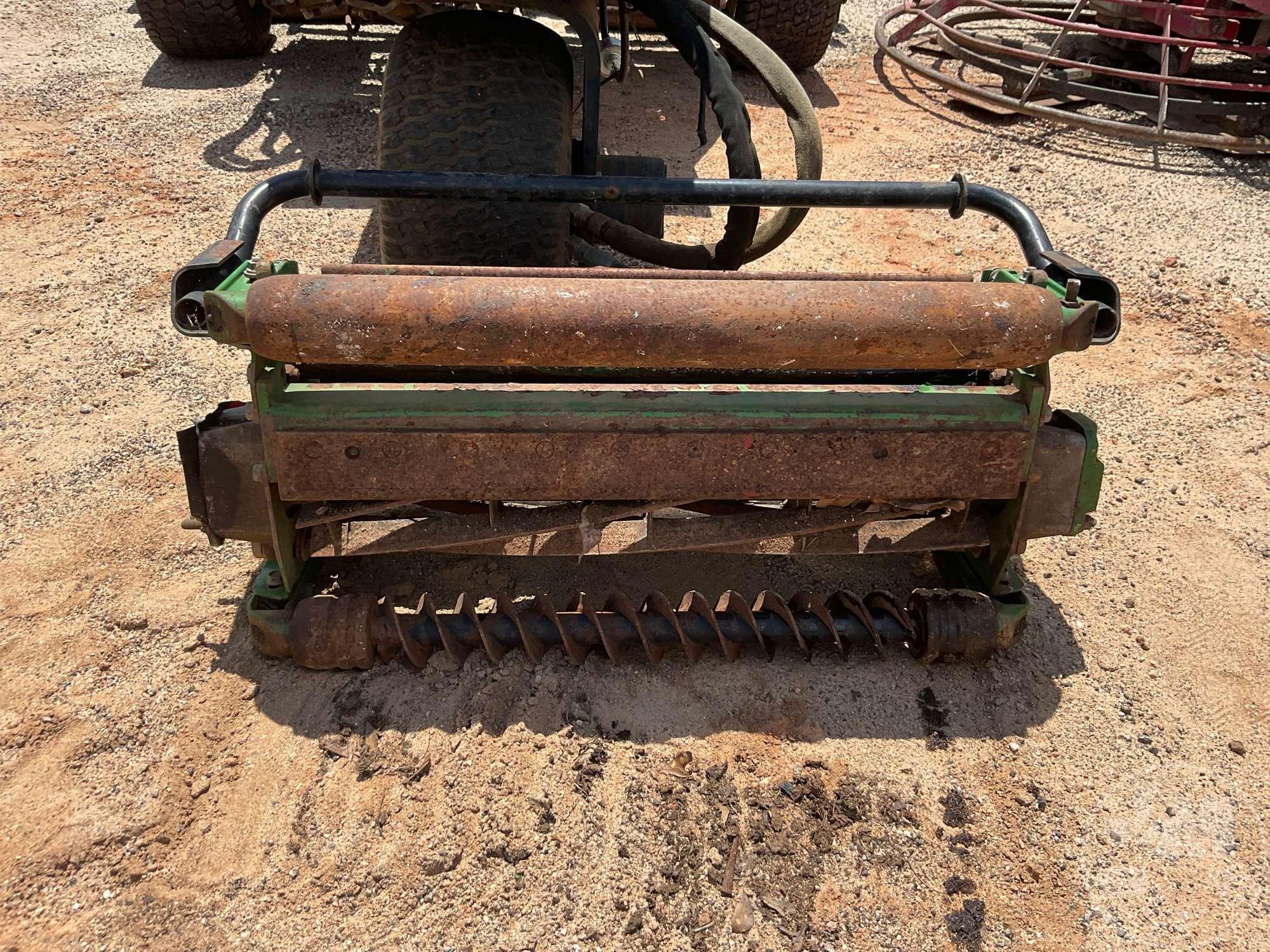 JOHN DEERE 2653 SN: M02653B070017 TRIM AND SURROUNDS MOWER