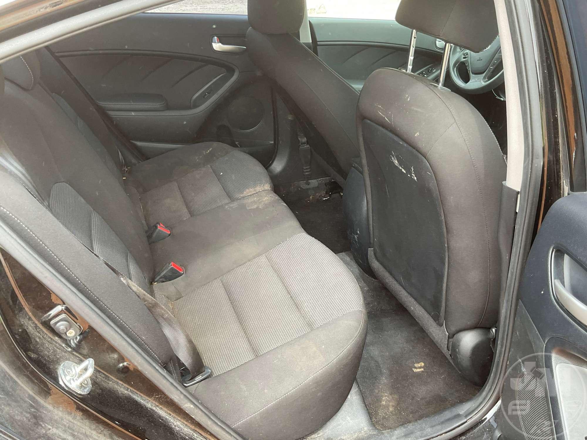 2017 KIA FORTE VIN: 3KPFK4A76HE015368