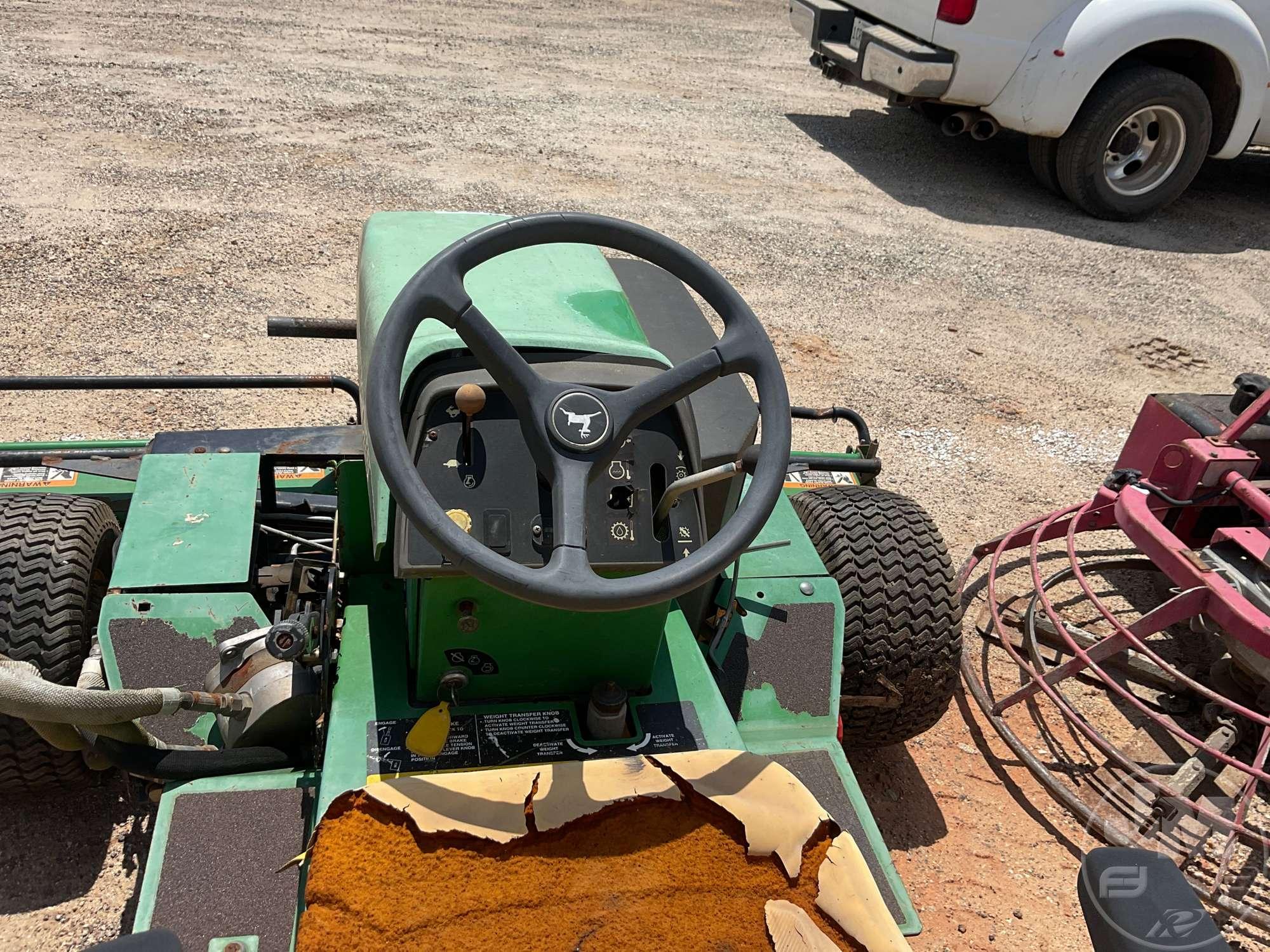 JOHN DEERE 2653 SN: M02653B070017 TRIM AND SURROUNDS MOWER