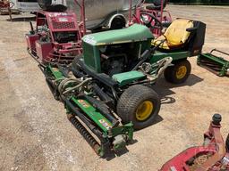 JOHN DEERE 2653 SN: M02653B070017 TRIM AND SURROUNDS MOWER