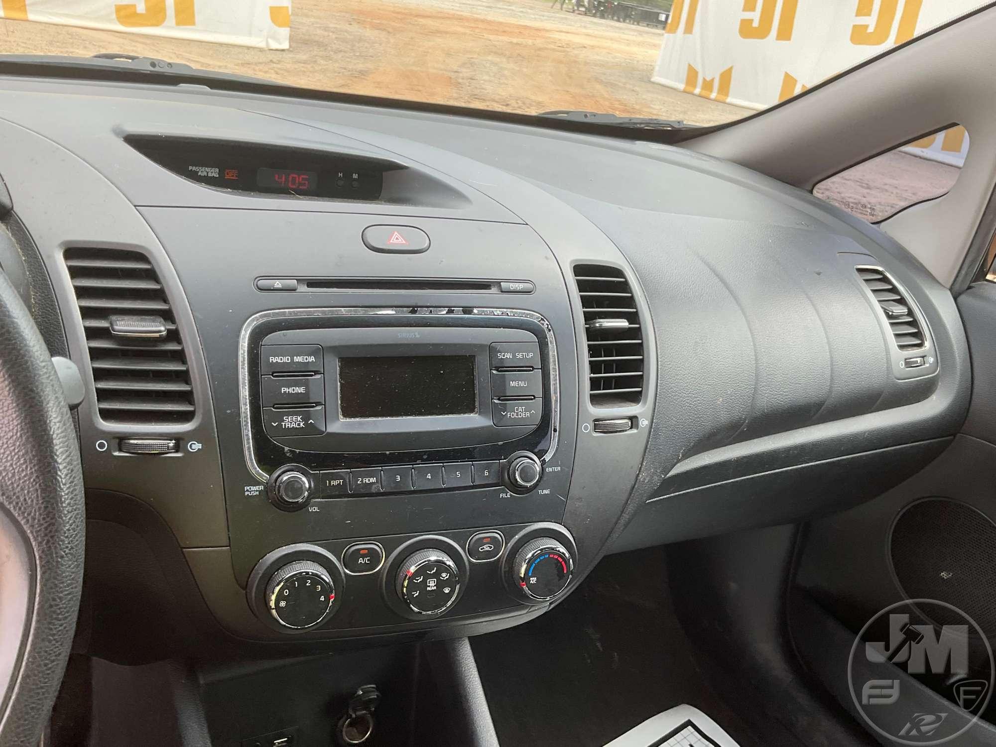 2017 KIA FORTE VIN: 3KPFK4A76HE015368
