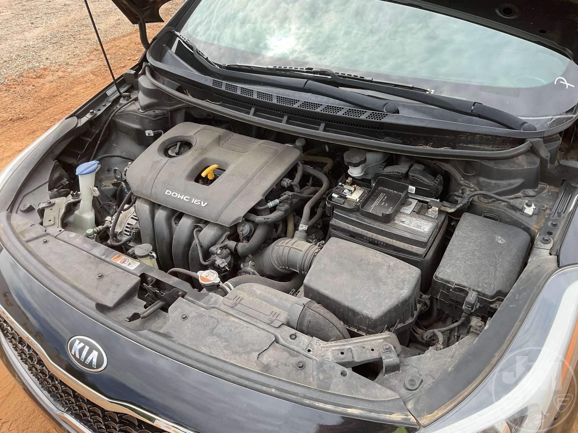 2017 KIA FORTE VIN: 3KPFK4A76HE015368