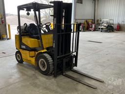 CLARK CGP20 CUSHION TIRE FORKLIFT SN: P365L-0722-9527FB