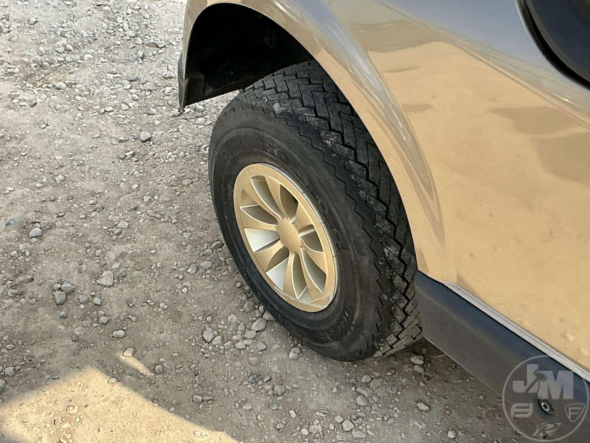 2019 EZ GO RXV GOLF CART 5506318