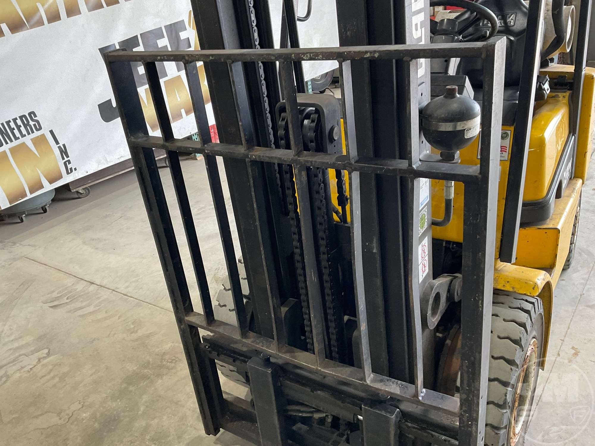 CLARK CGP20 CUSHION TIRE FORKLIFT SN: P365L-0722-9527FB