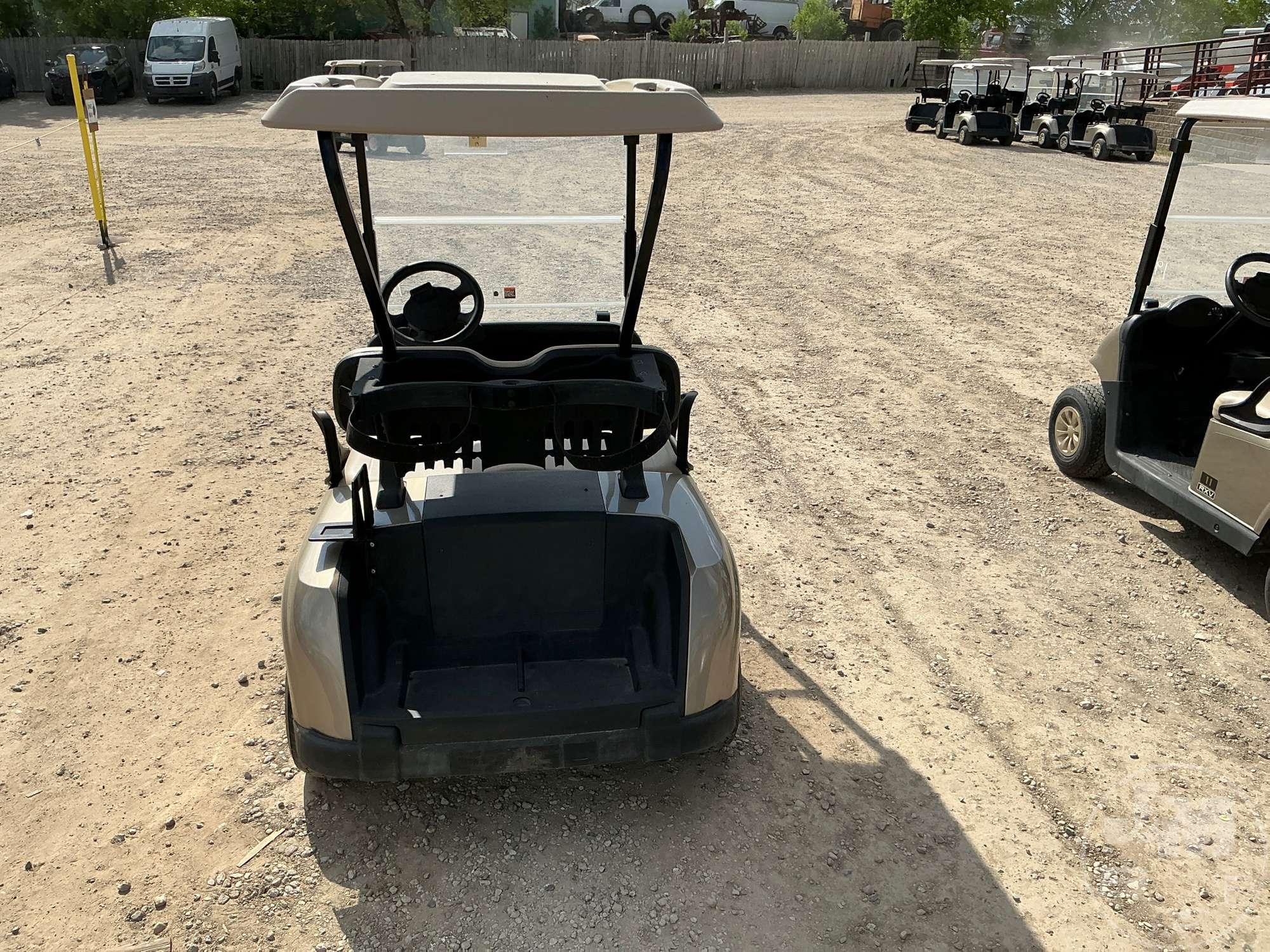 2019 EZ GO RXV GOLF CART 5506318