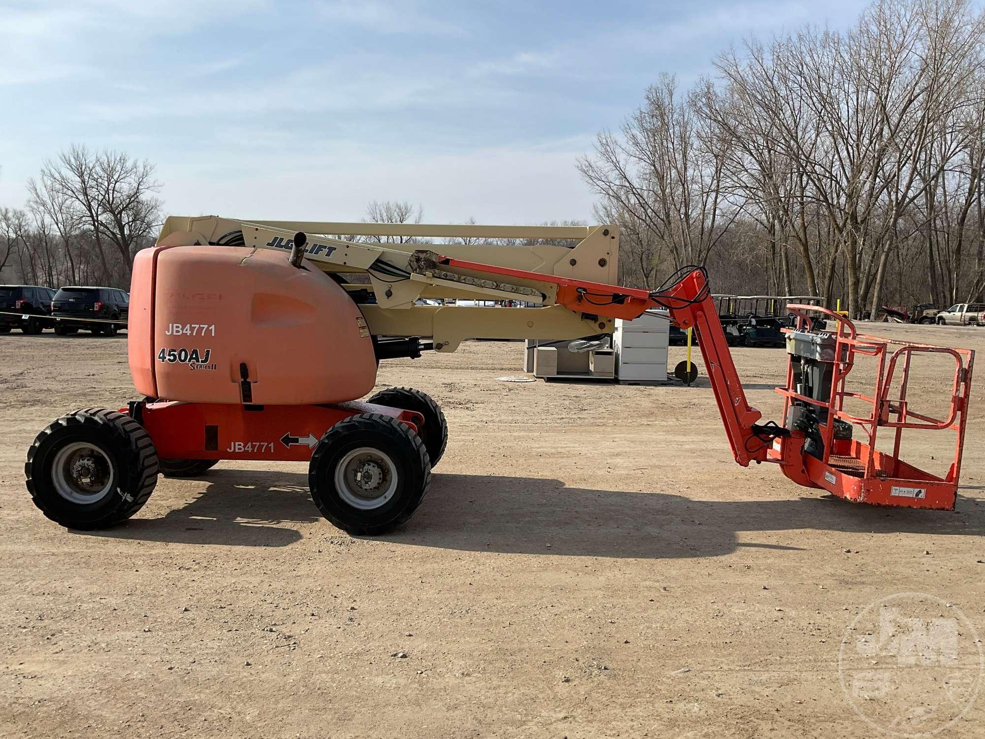 JLG 450AJSII 4X4 ARTICULATED BOOM LIFT