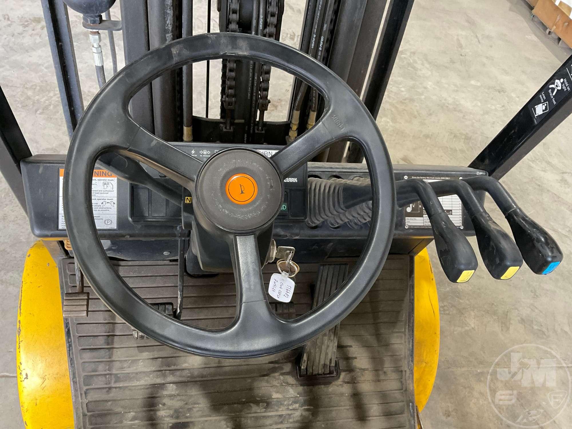 CLARK CGP20 CUSHION TIRE FORKLIFT SN: P365L-0722-9527FB