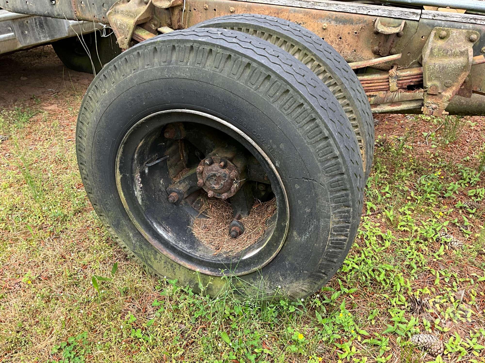 1976 FORD S CAB & CHASSIS VIN: N76EVB63901