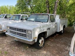 1985 CHEVROLET C/K PICKUP S/A UTILITY TRUCK VIN: 1GBJC34M3FS162121