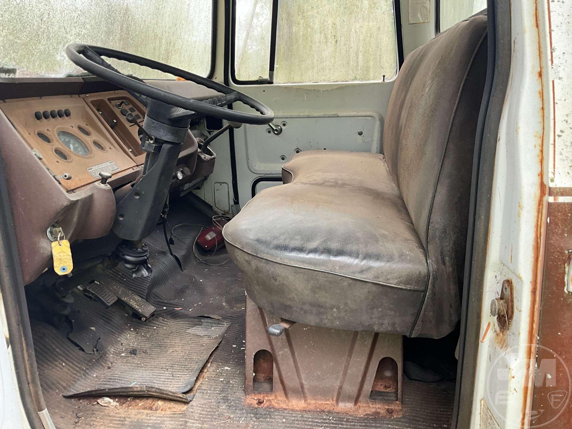 1976 FORD S CAB & CHASSIS VIN: N76EVB63901