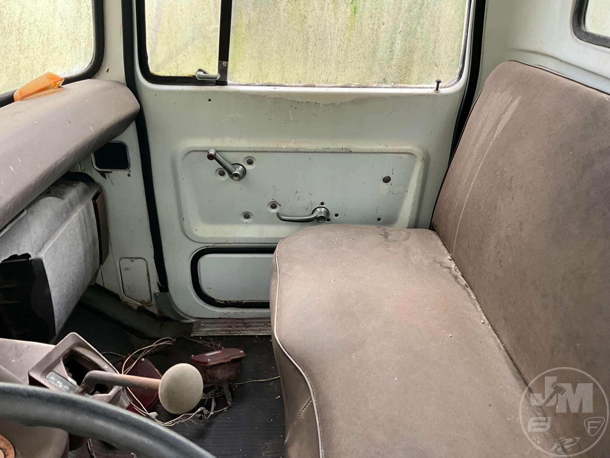1976 FORD S CAB & CHASSIS VIN: N76EVB63901