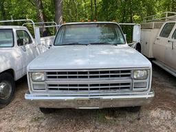 1985 CHEVROLET C/K PICKUP S/A UTILITY TRUCK VIN: 1GBJC34M3FS162121