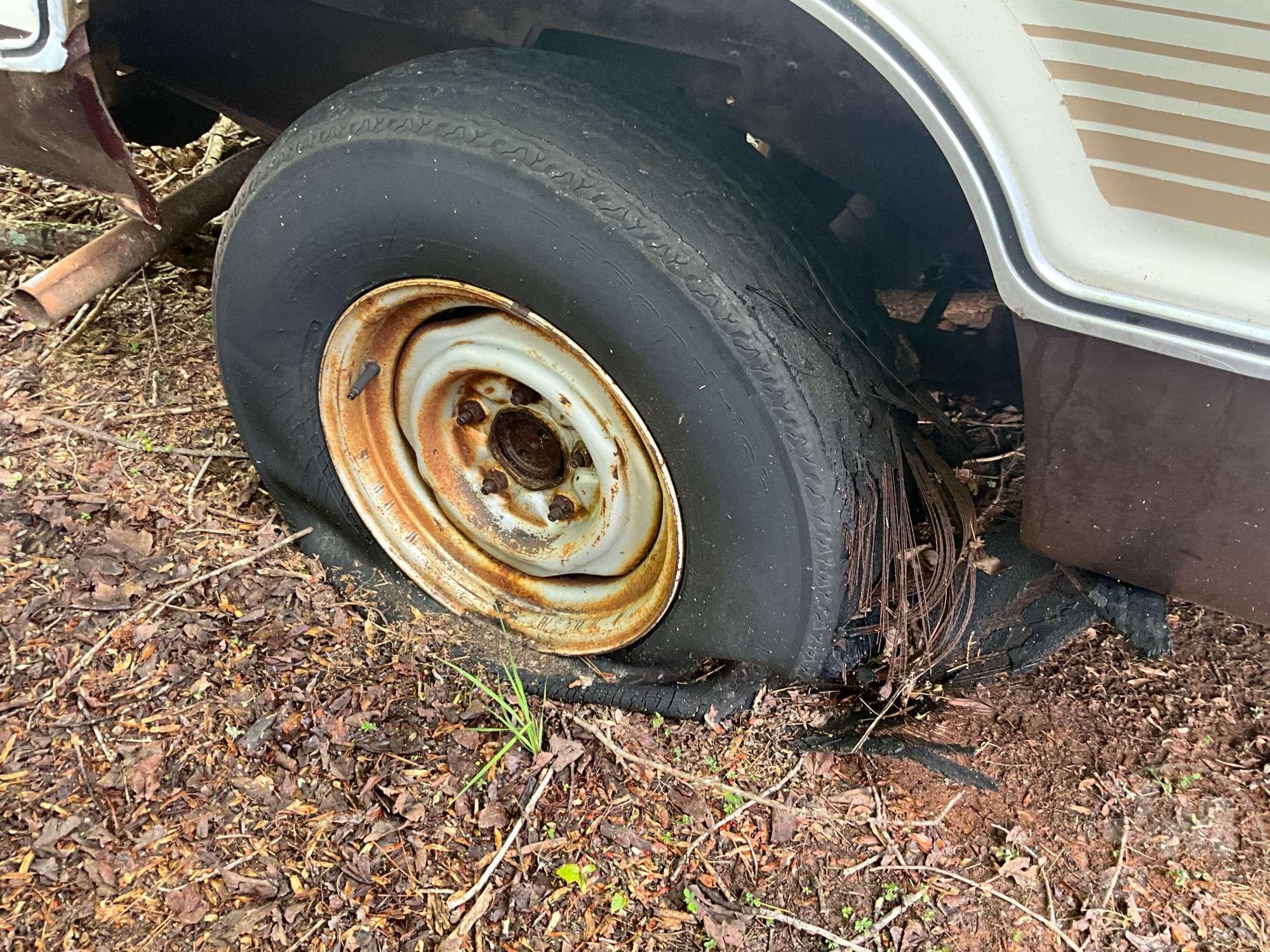 1986 FORD E-150 VAN VIN: 1FMEE11Y9GHA85204