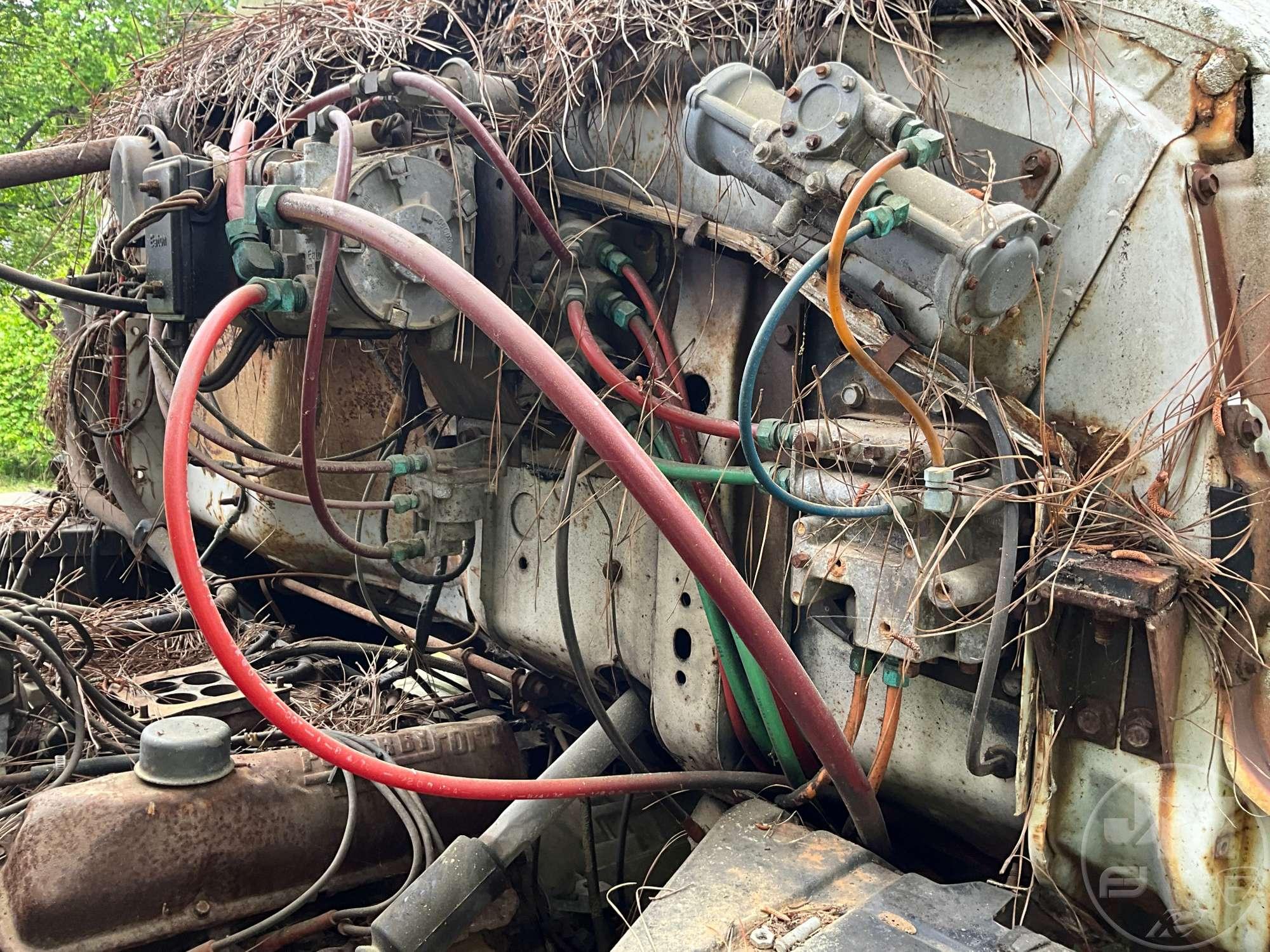 1976 FORD S CAB & CHASSIS VIN: N76EVB63901