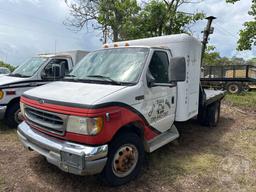 2001 FORD E-450 SINGLE AXLE FLATBED TRUCK VIN: 1FDXE45F91HB24142