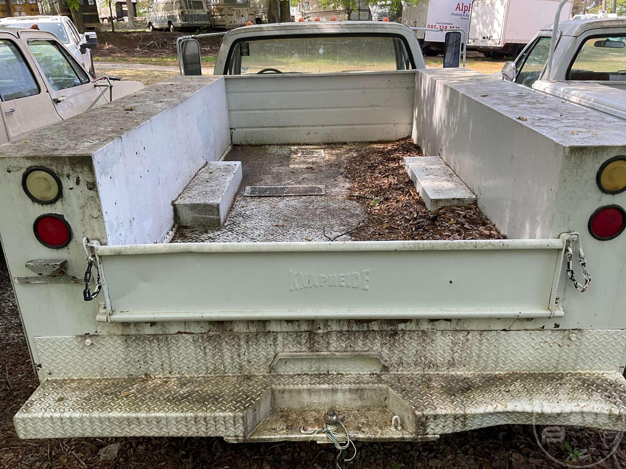 1985 CHEVROLET C/K PICKUP S/A UTILITY TRUCK VIN: 1GBJC34M3FS162121