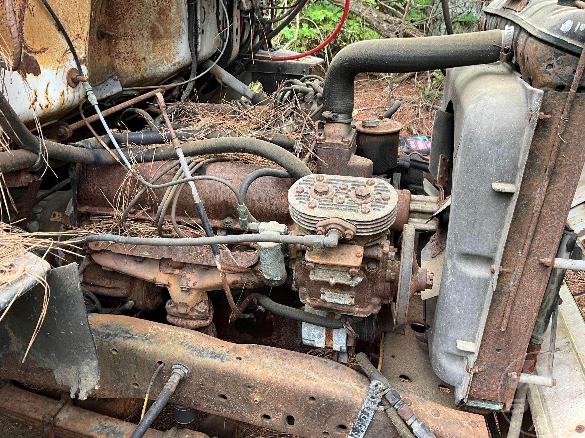 1976 FORD S CAB & CHASSIS VIN: N76EVB63901