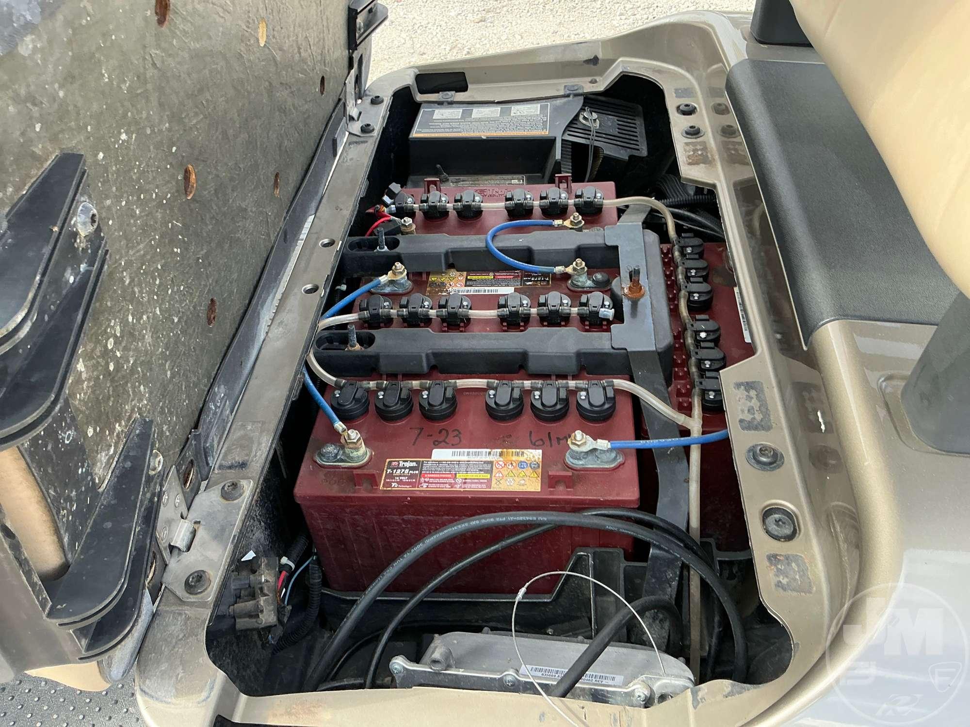 2019 EZ GO RXV GOLF CART 5505999