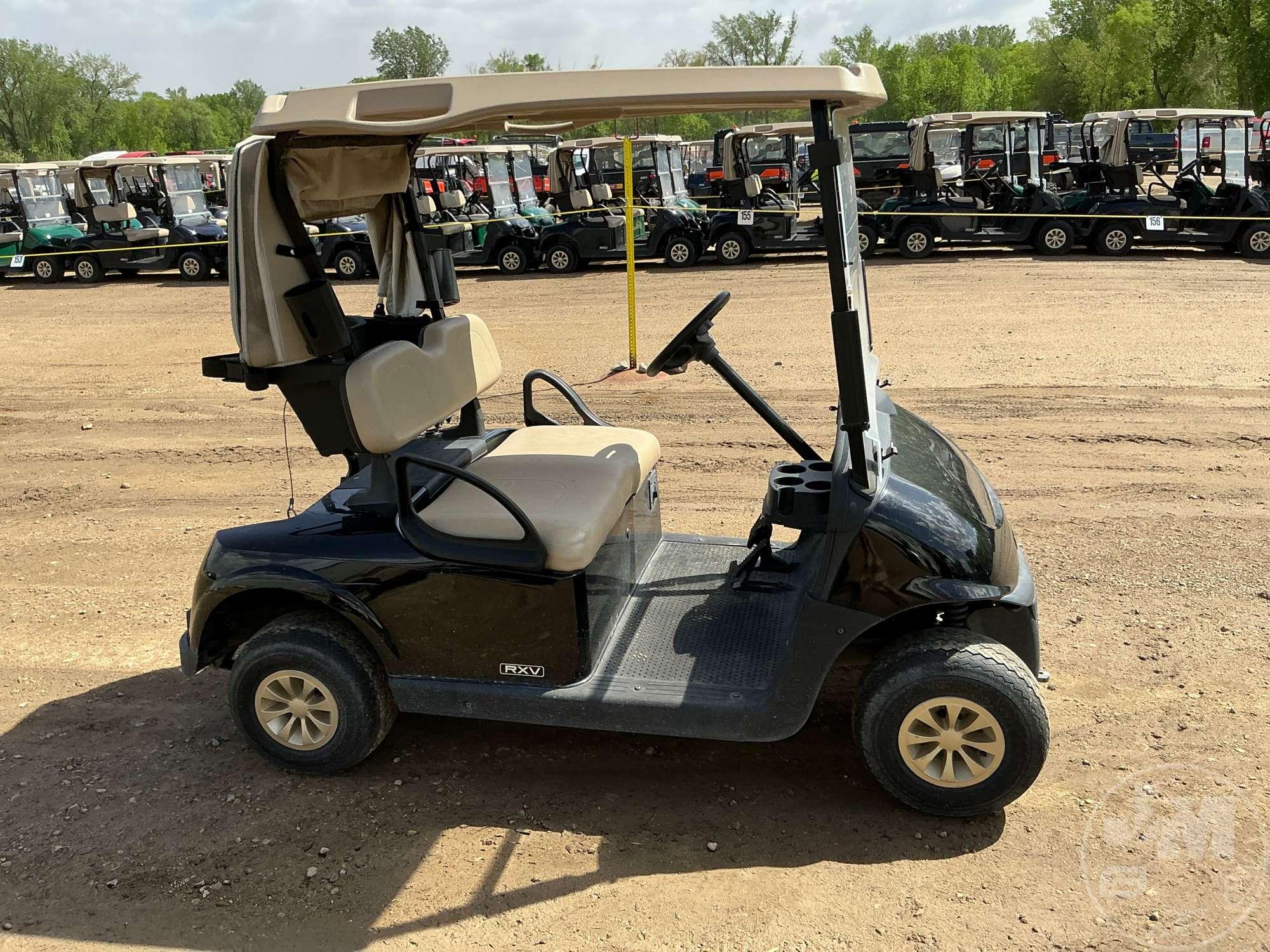 2019 EZ GO RXV GOLF CART 5509056