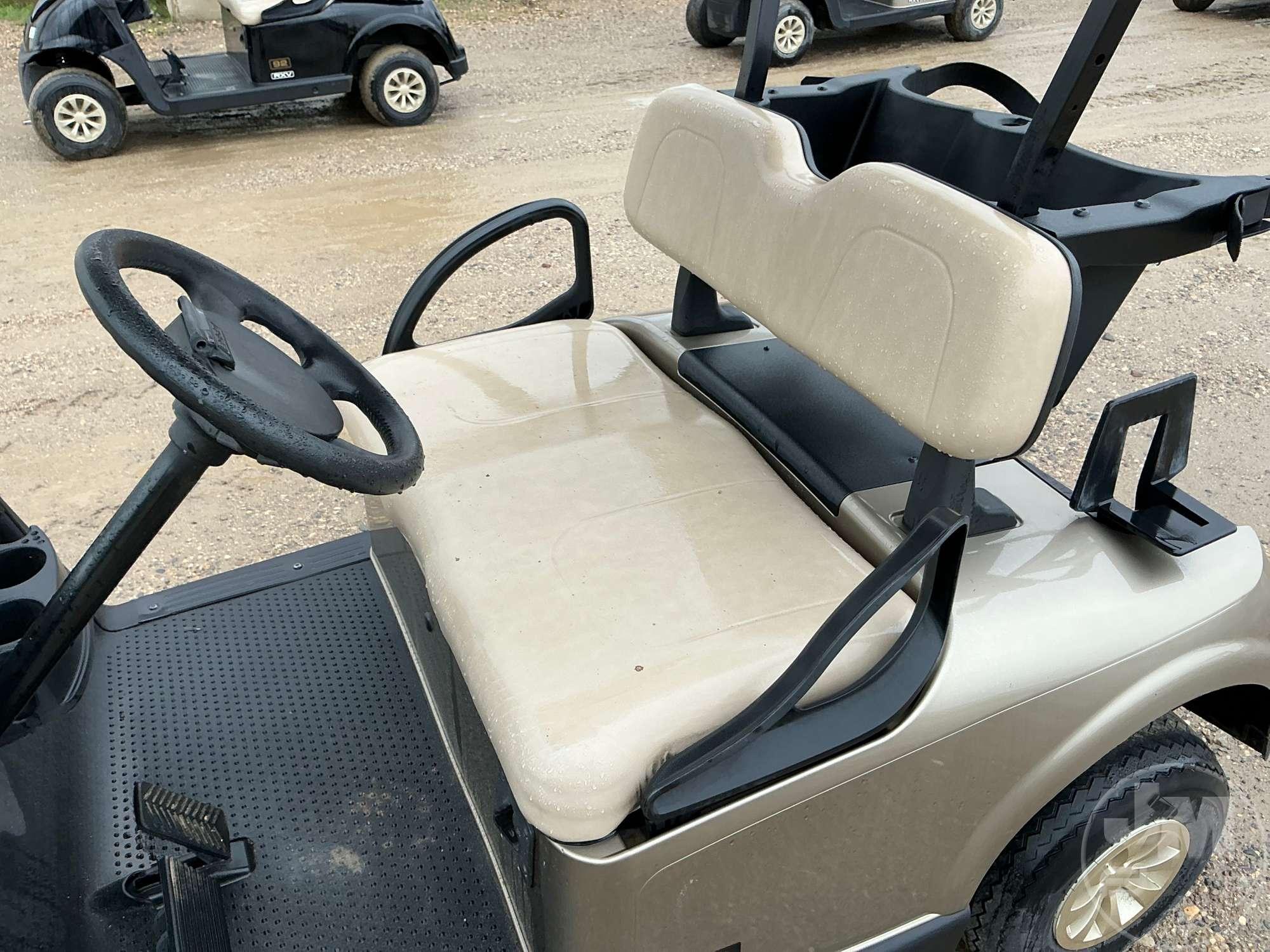 2019 EZ GO RXV GOLF CART 5506020