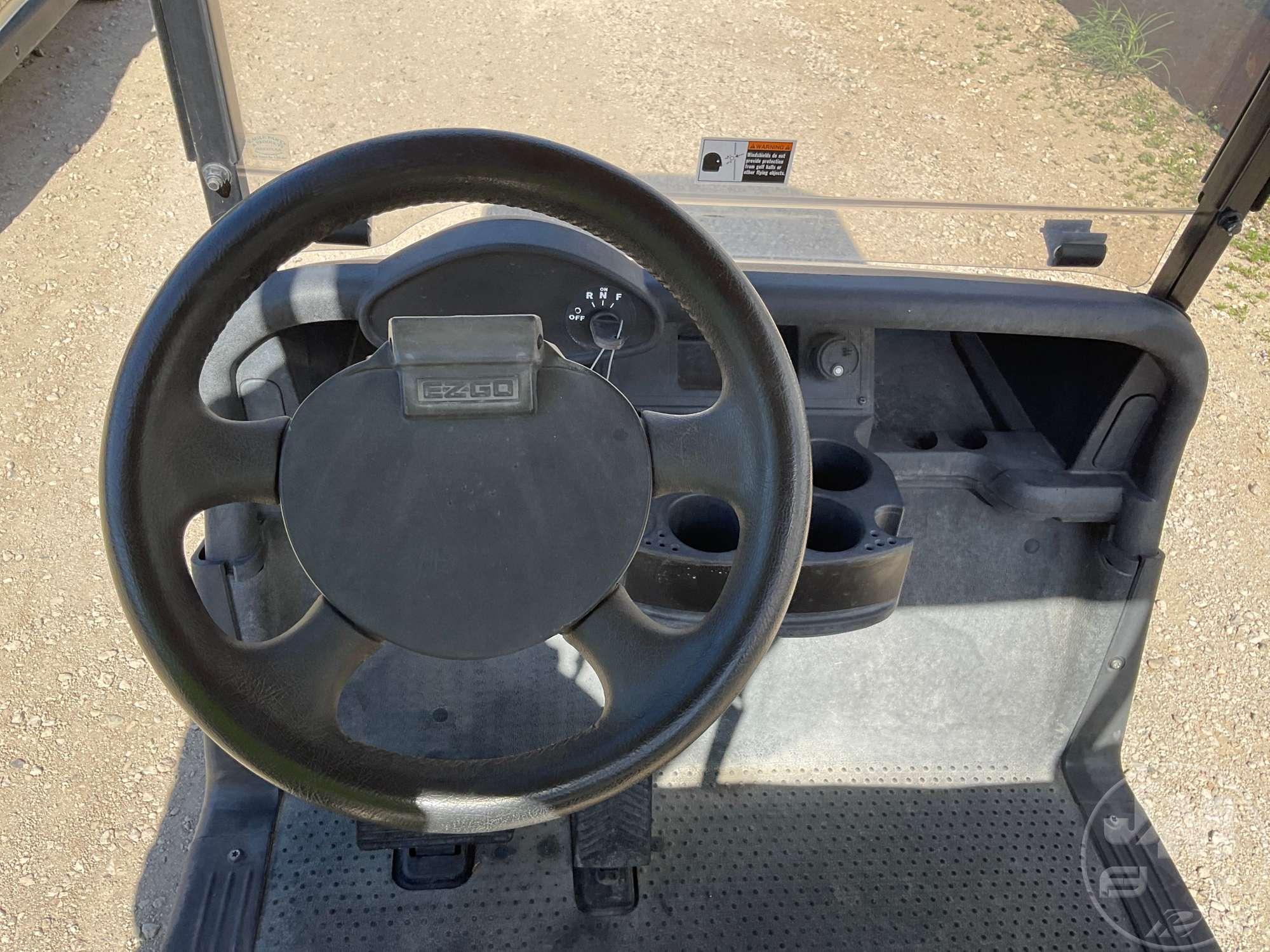 2018 EZ GO RXV GOLF CART 5470974