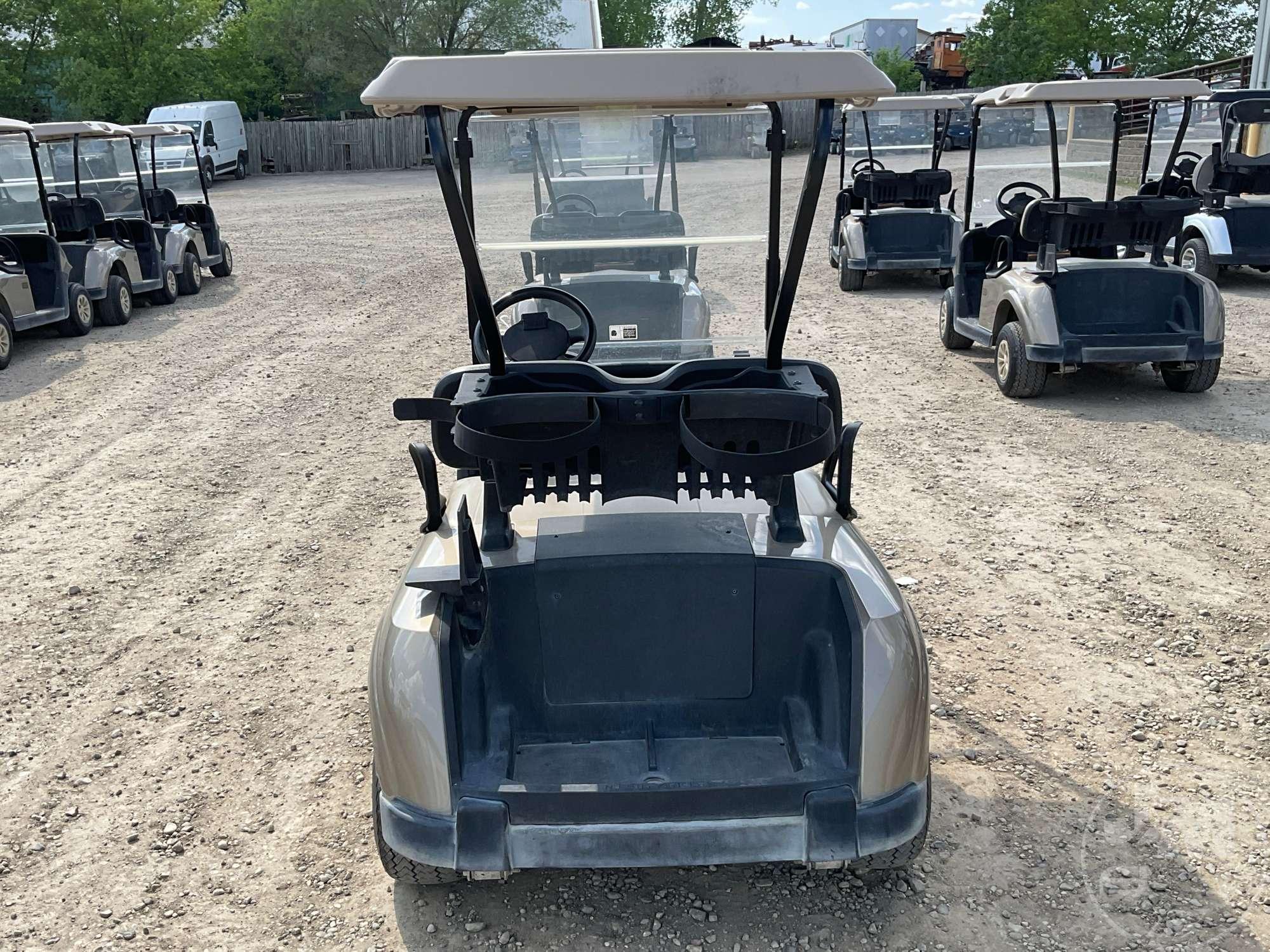 2021 EZ GO RXV GOLF CART 5607193