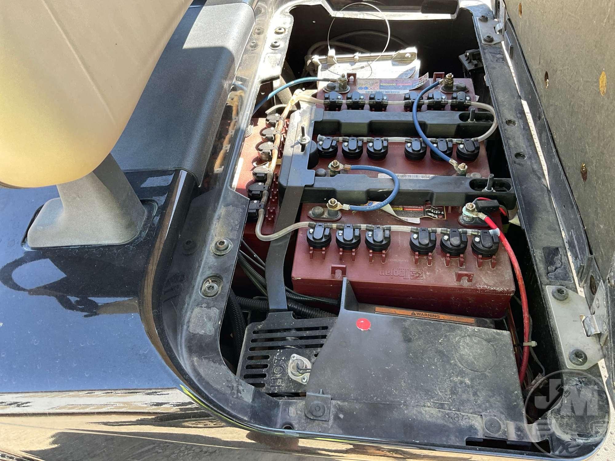 2019 EZ GO RXV GOLF CART 5508648