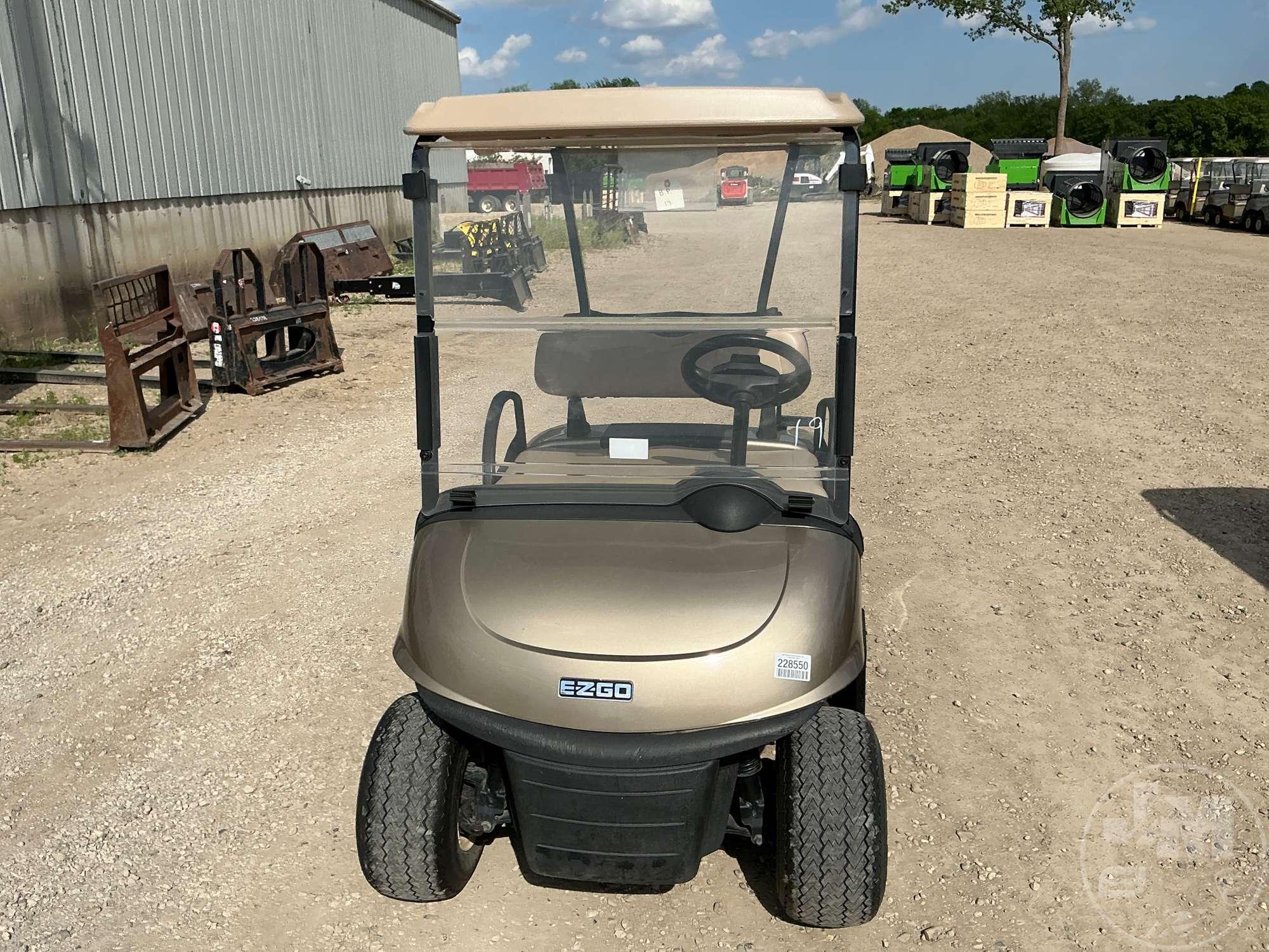 2019 EZ GO RXV GOLF CART 5505999