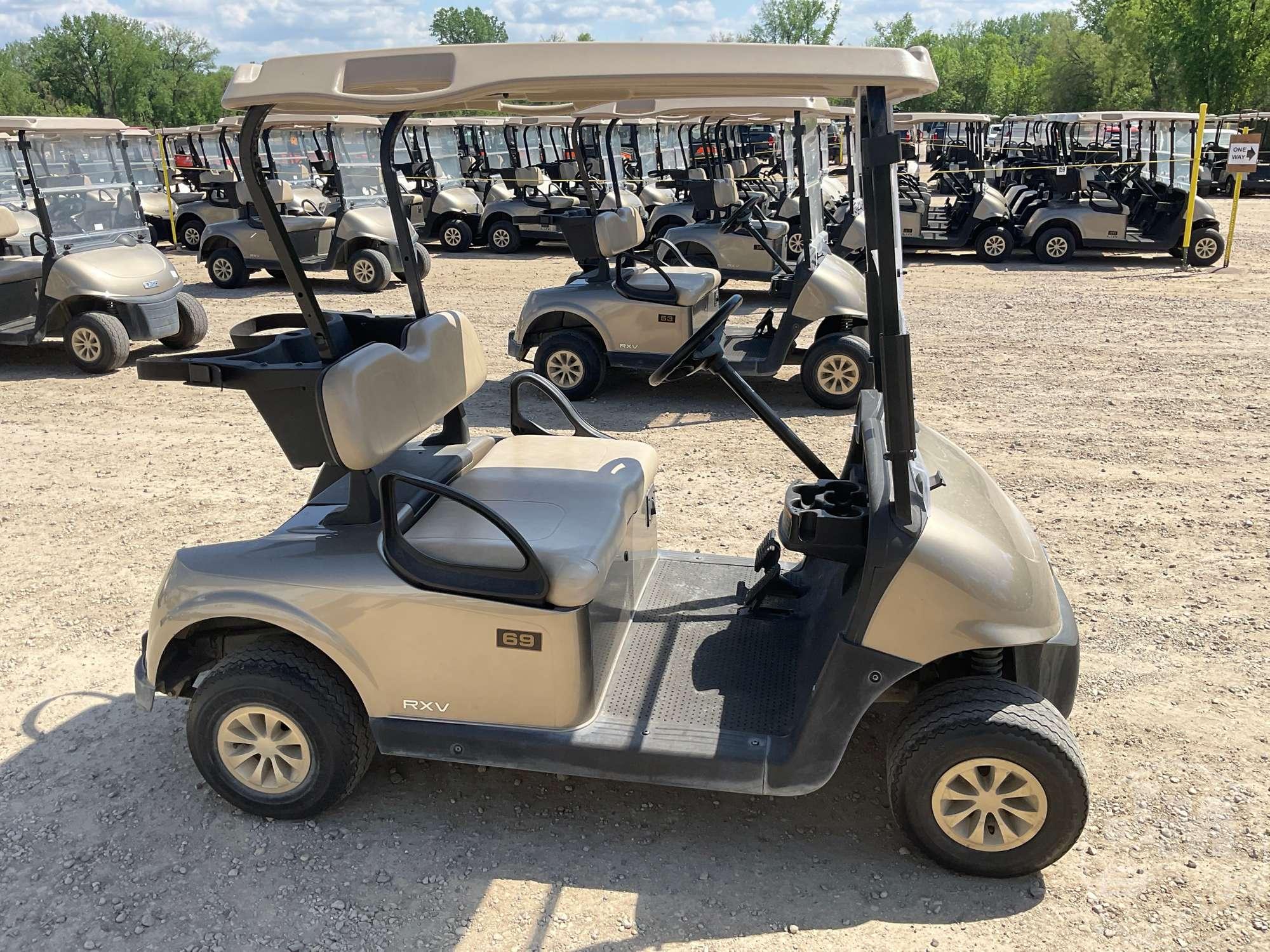 2021 EZ GO RXV GOLF CART 5607181