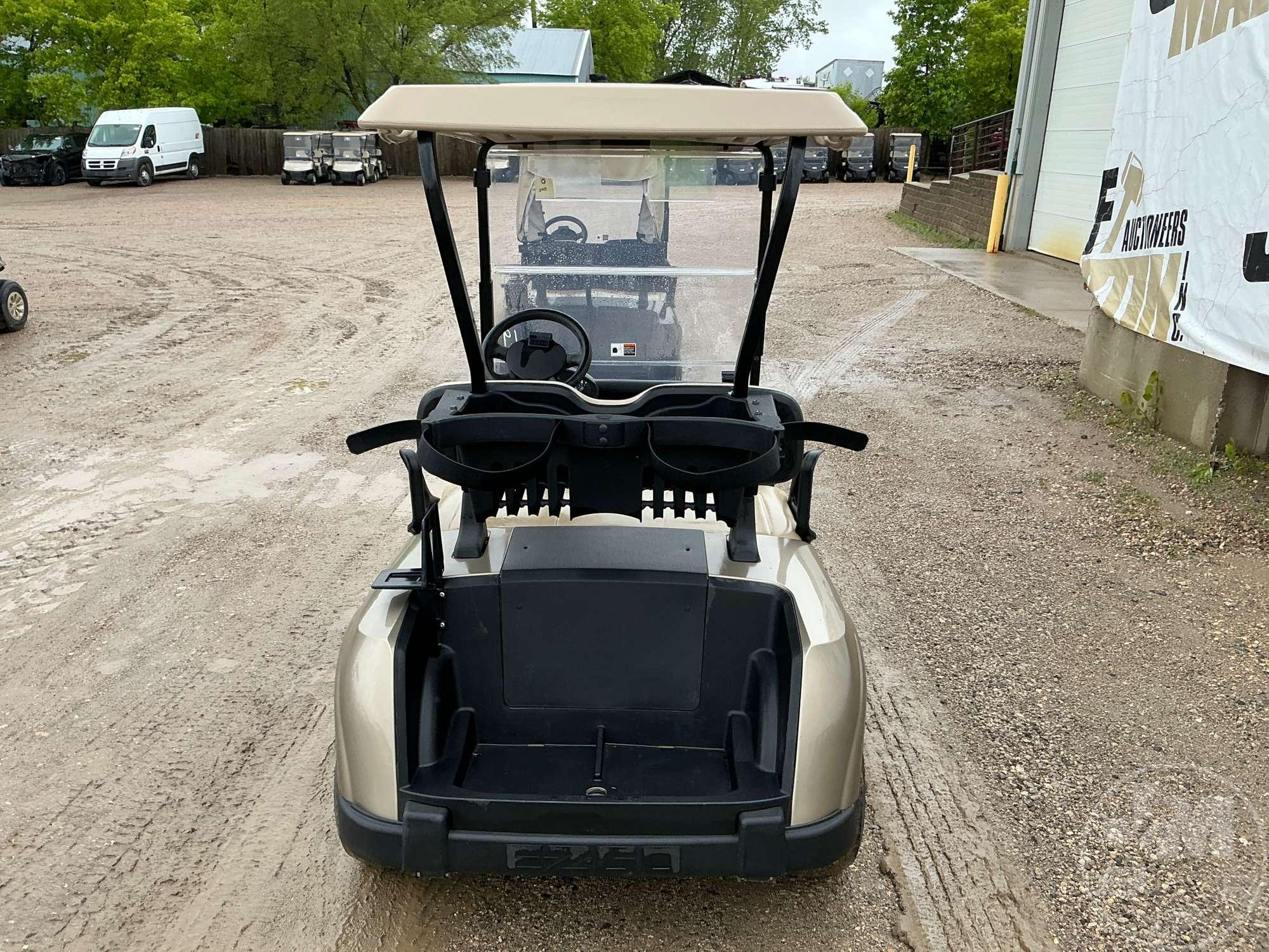 2019 EZ GO RXV GOLF CART 5506315