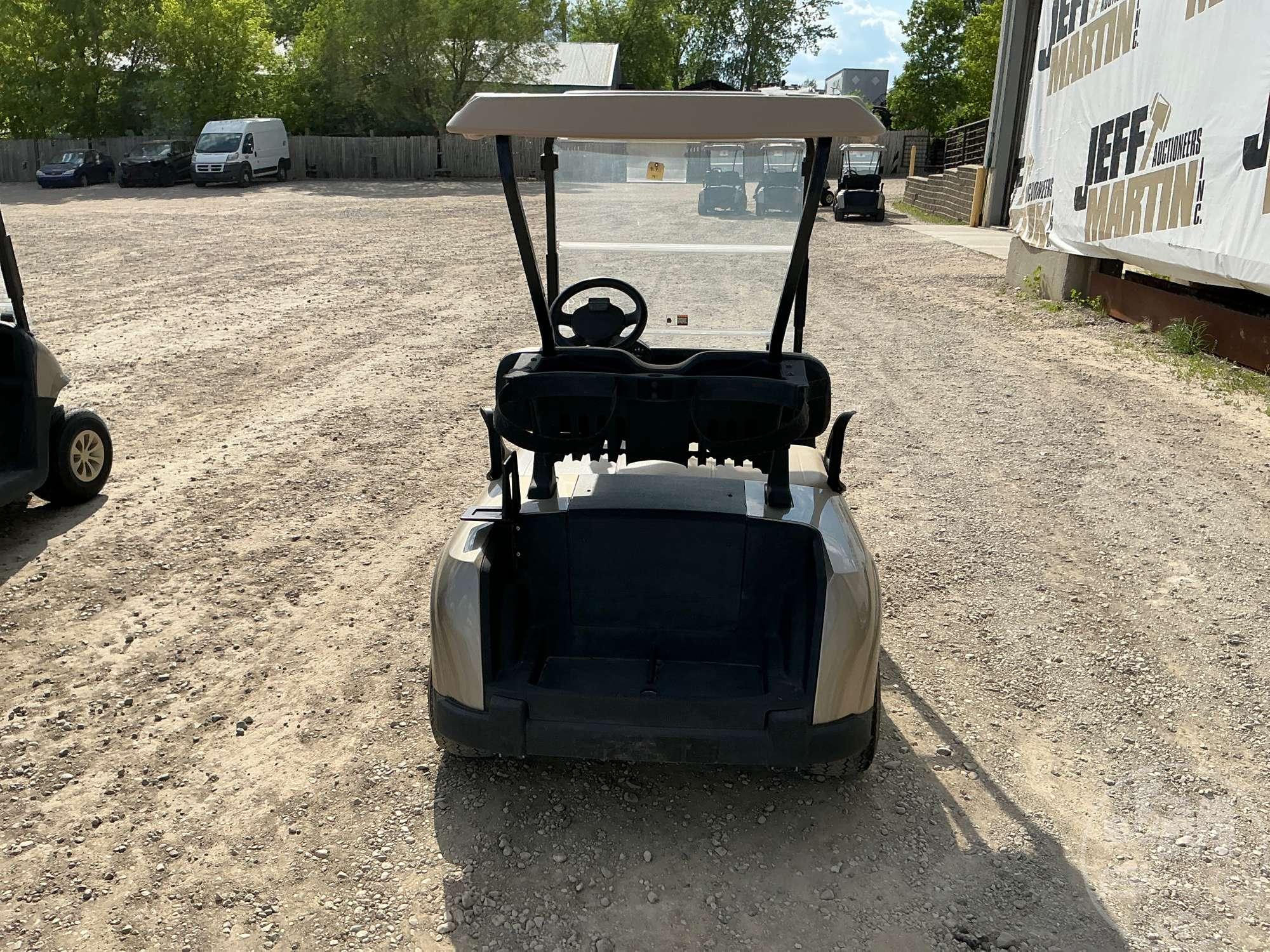 2019 EZ GO RXV GOLF CART 5505999