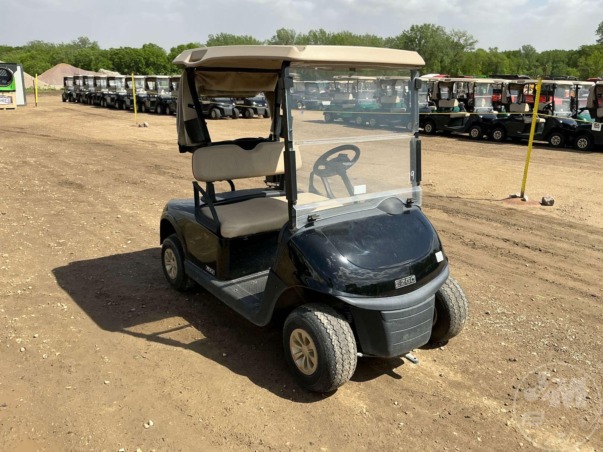 2019 EZ GO RXV GOLF CART 5509056