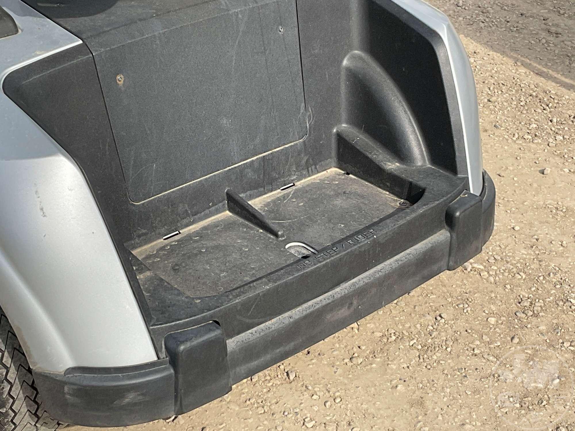2021 EZ GO RXV GOLF CART 5613070