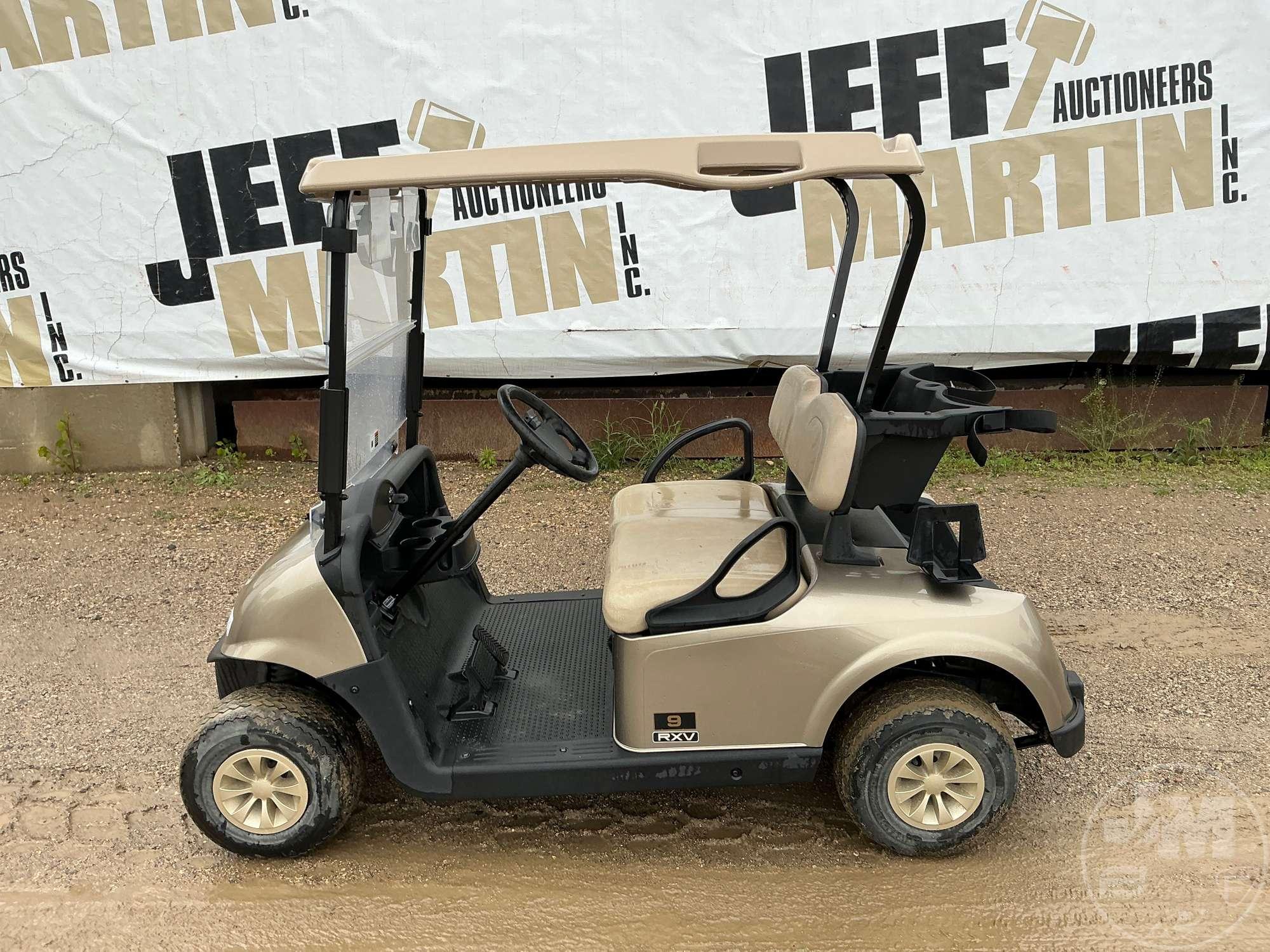 2019 EZ GO RXV GOLF CART 5506315