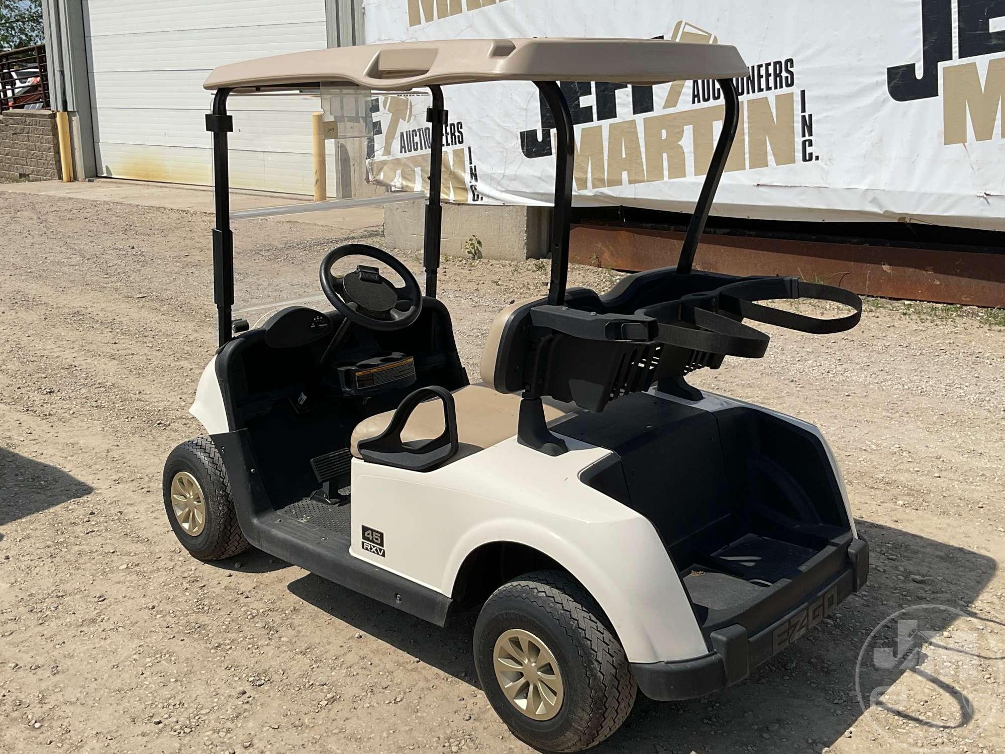 2019 EZ GO RXV GOLF CART 5522782