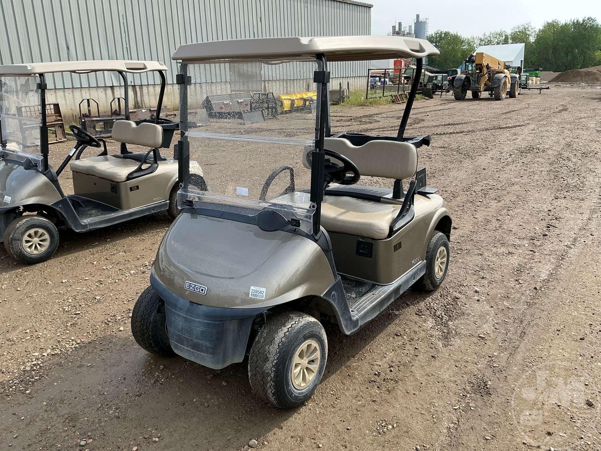 2021 EZ GO RXV GOLF CART 5607172