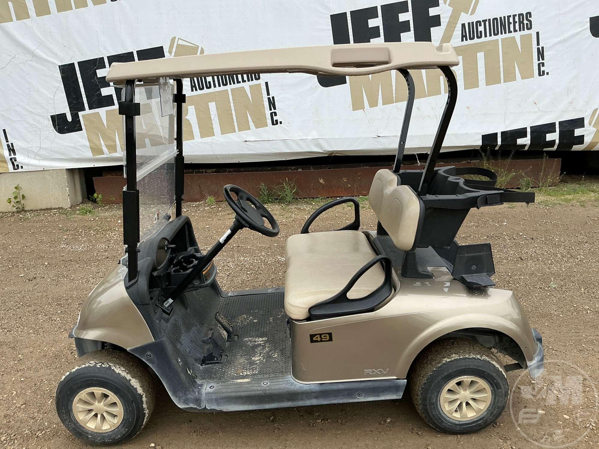 2021 EZ GO RXV GOLF CART 5607201