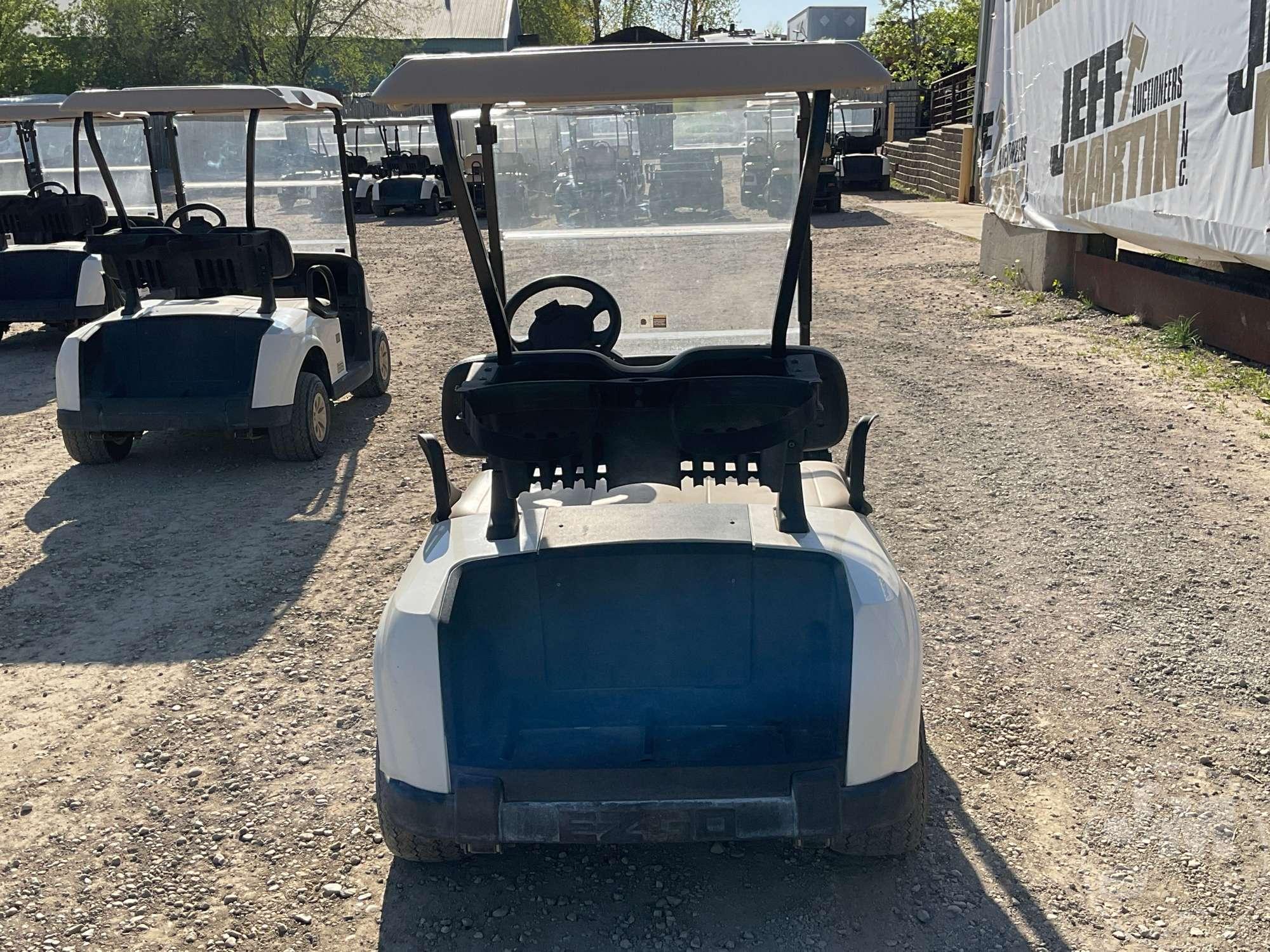 2018 EZ GO RXV GOLF CART 5470439