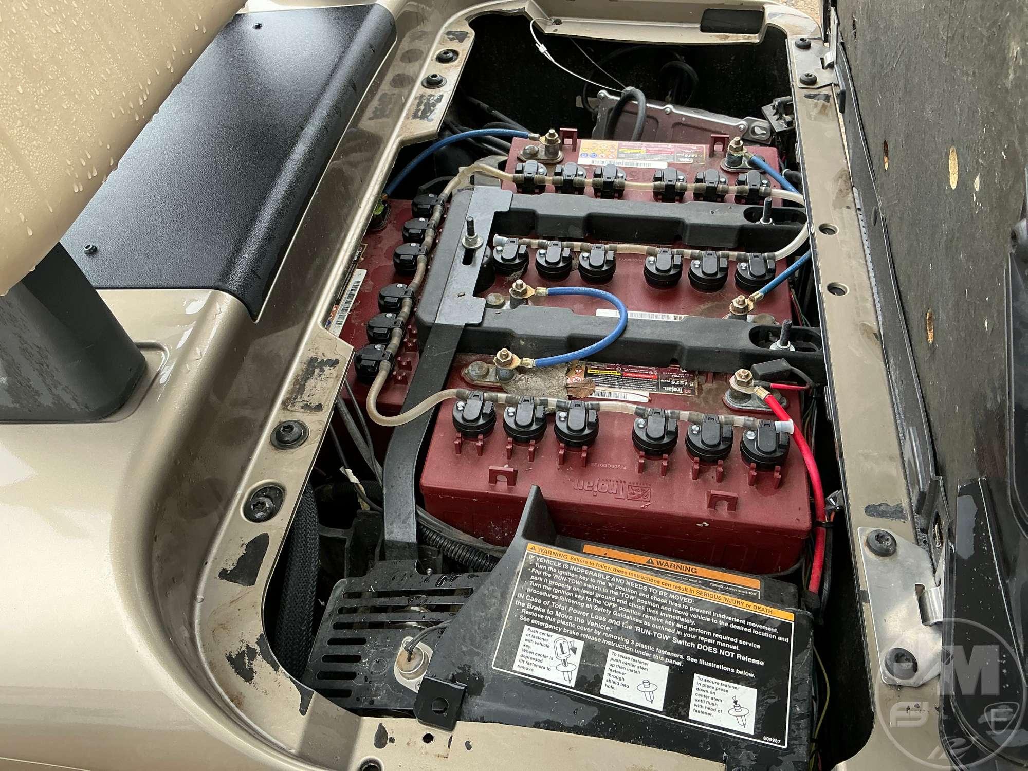 2019 EZ GO RXV GOLF CART 5506020