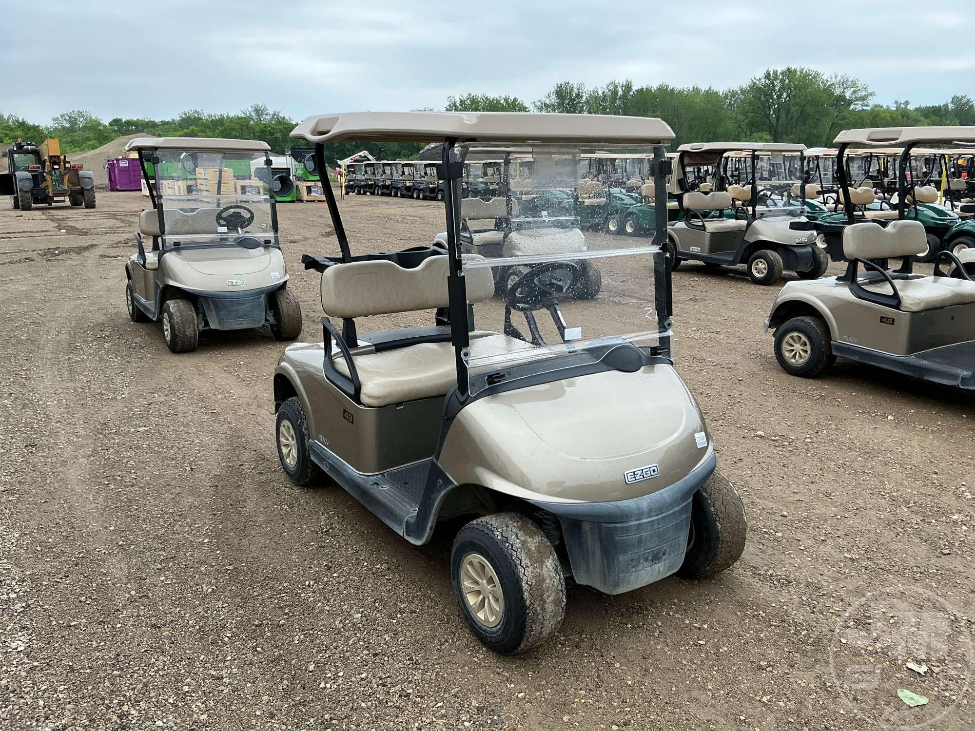 2021 EZ GO RXV GOLF CART 5607201