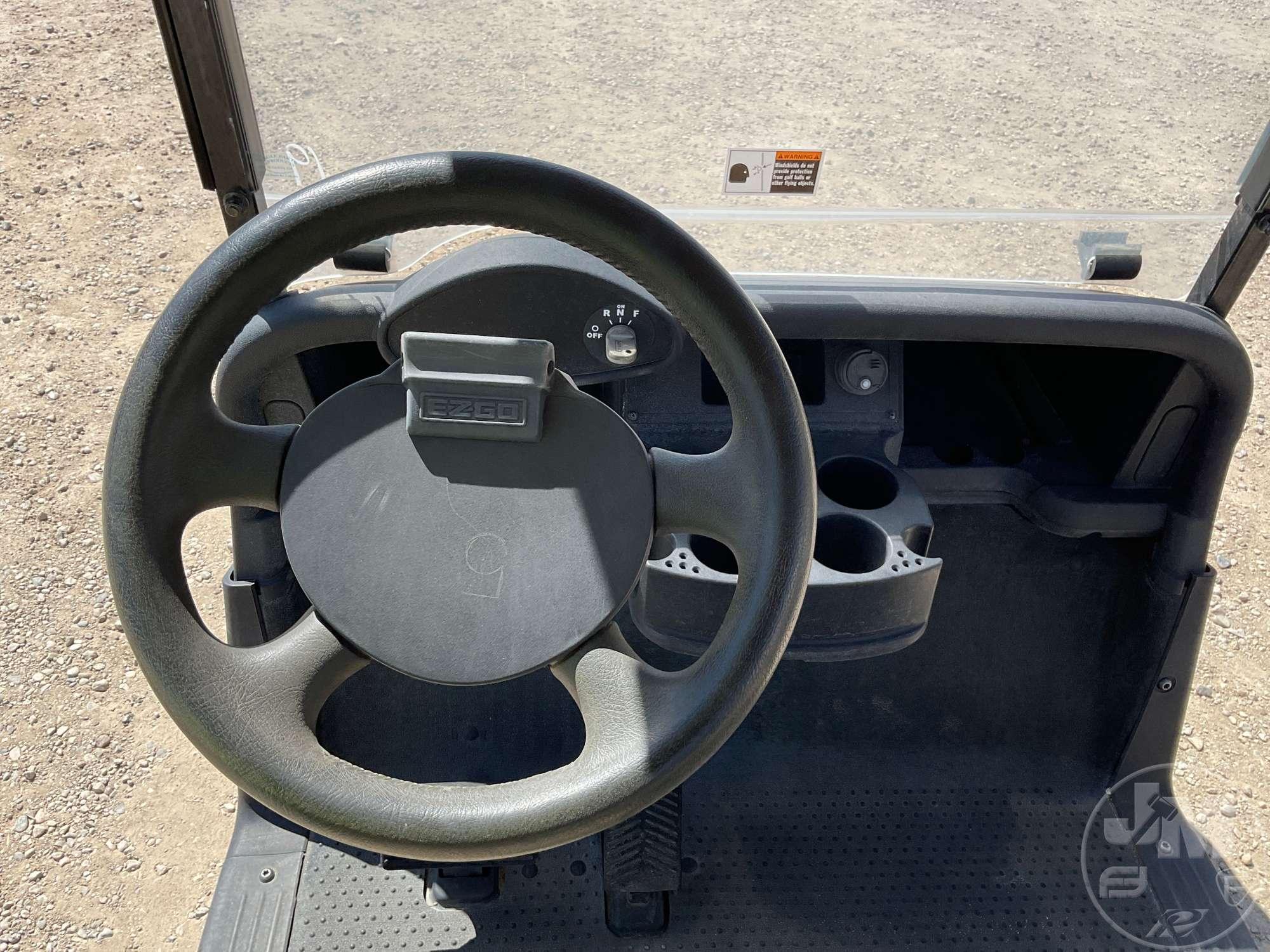 2019 EZ GO RXV GOLF CART 5508648