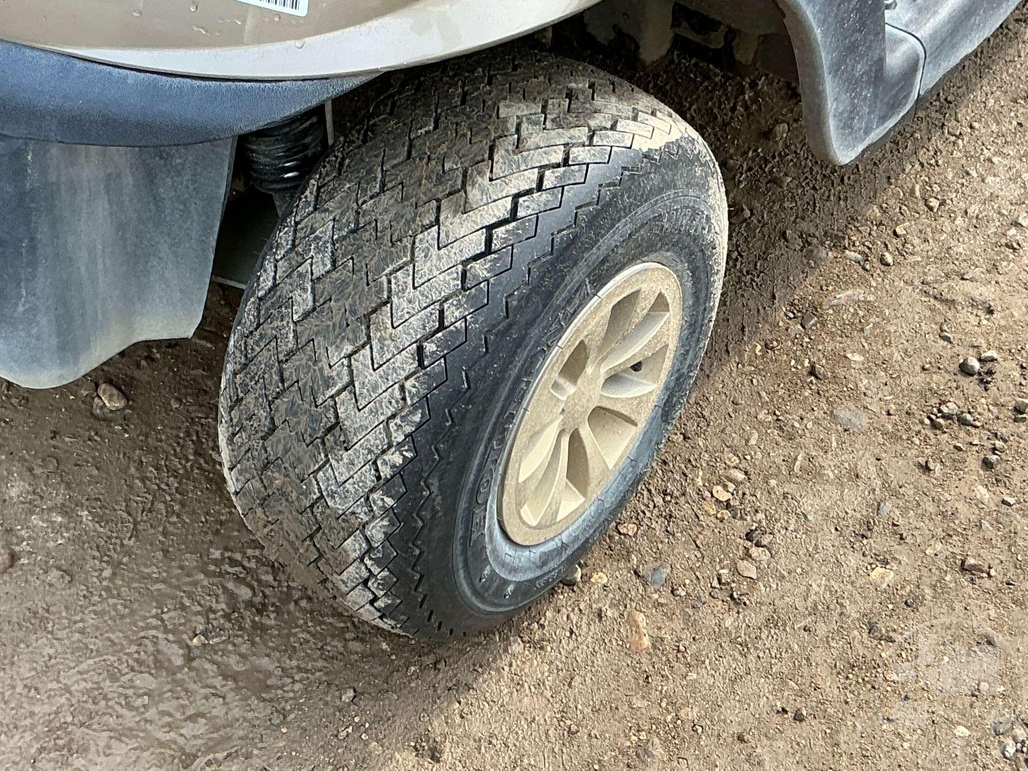 2021 EZ GO RXV GOLF CART 5607172
